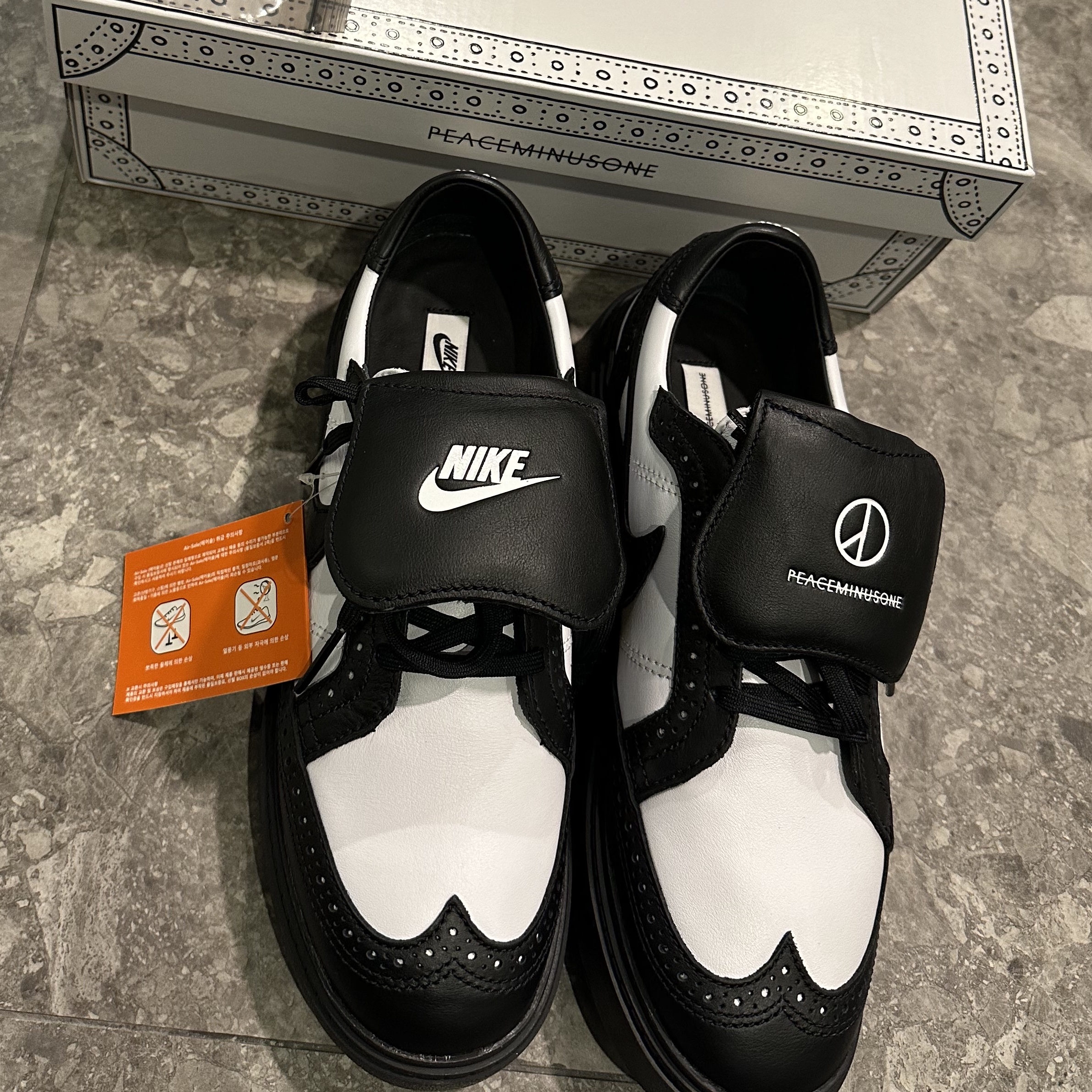 Nike x Peaceminusone Kwondo1 Black and White 착용 스타일