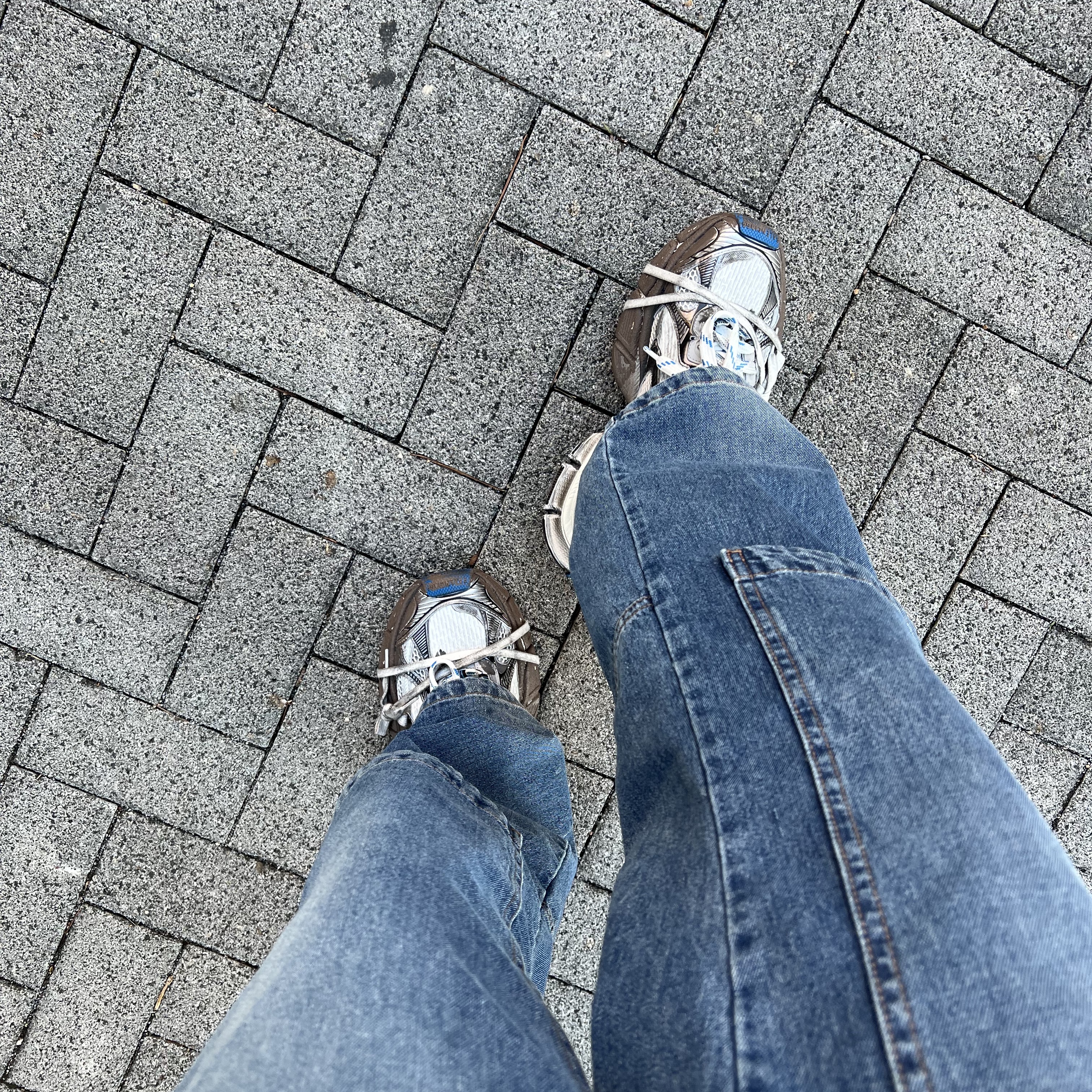 Balenciaga 3XL Sneakers Worn Out Grey White Blue, Juun.J Carpenter Denim Blue - 23SS 착용 스타일 - 2