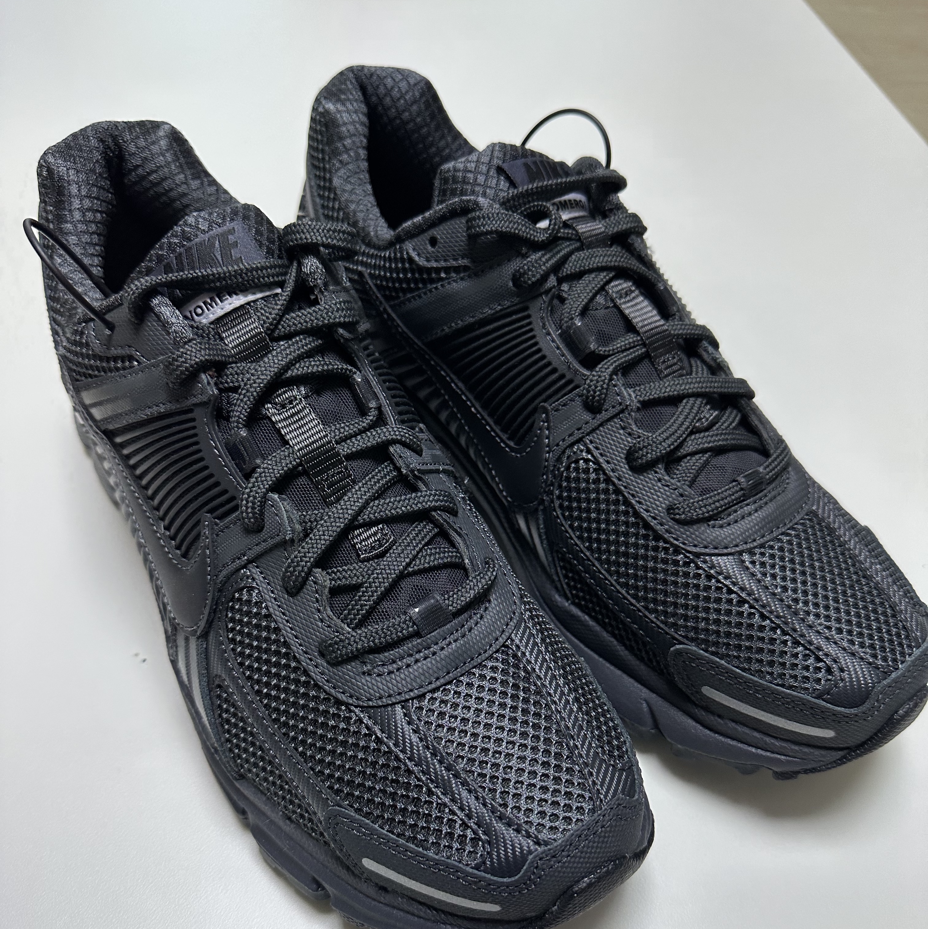 Nike Zoom Vomero 5 SP Anthracite 2023 착용 스타일 - 2
