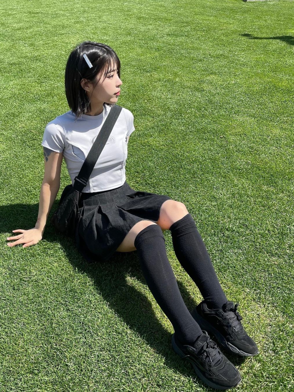 Art Of Field Section Short Sleeved T-Shirt Light Gray 착용 스타일 - 1