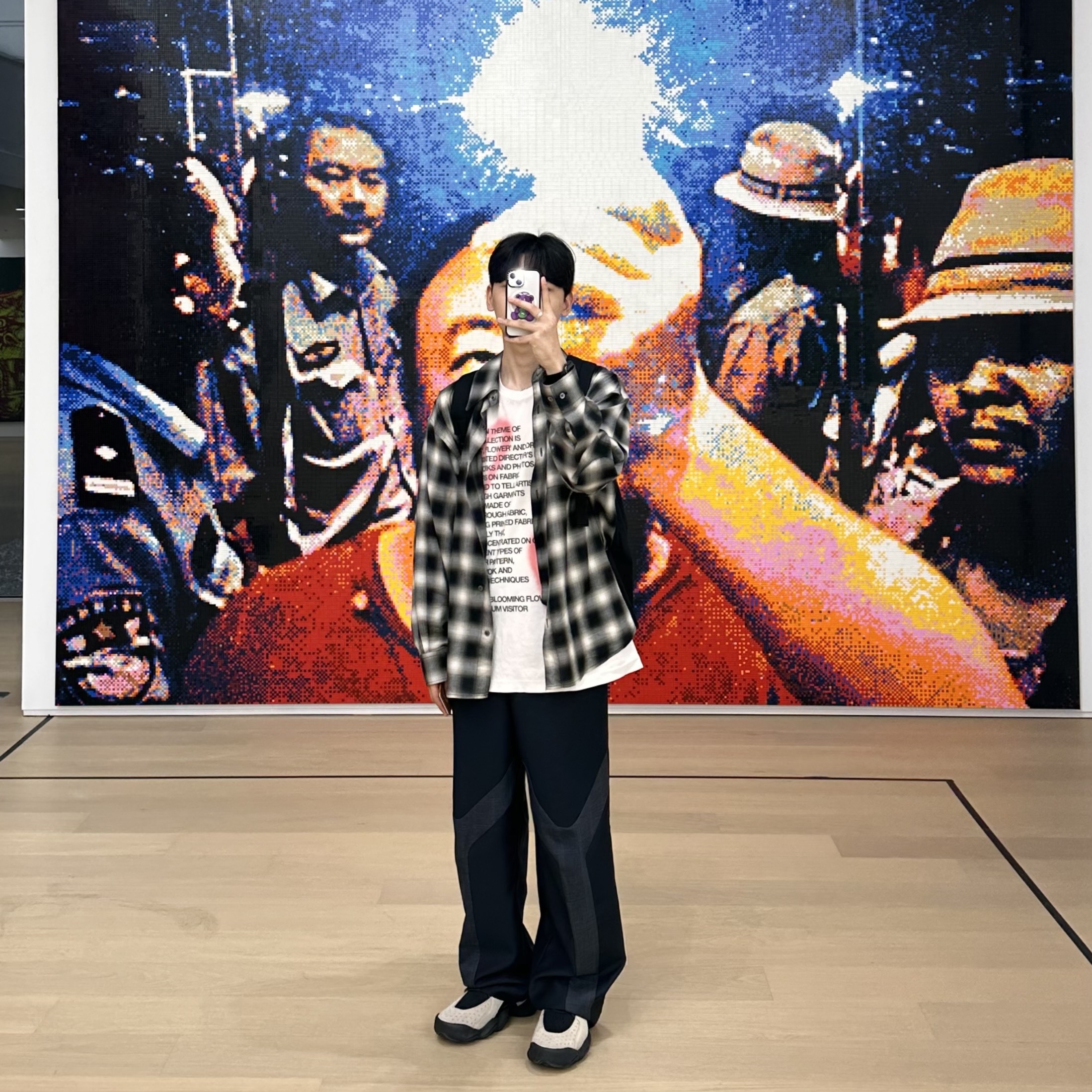 Oakley Factory Team x Brain Dead Flesh Sandal Sand Blue, The Museum Visitor Heart Sprayed T-Shirt White 착용 스타일 - 1