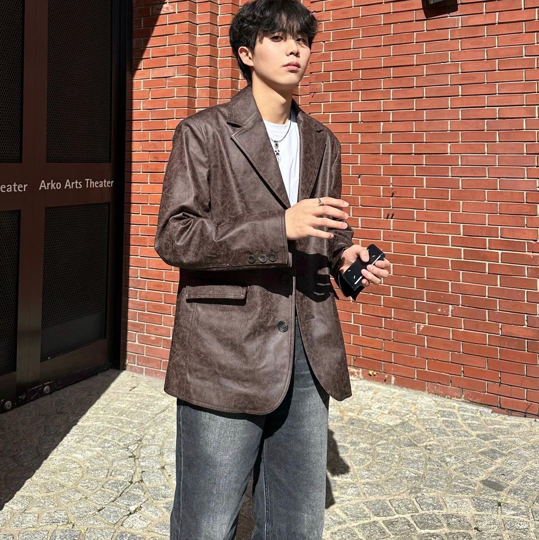 Millo Archive Reflect Curved Pants Washed Black 착용 스타일 - 2