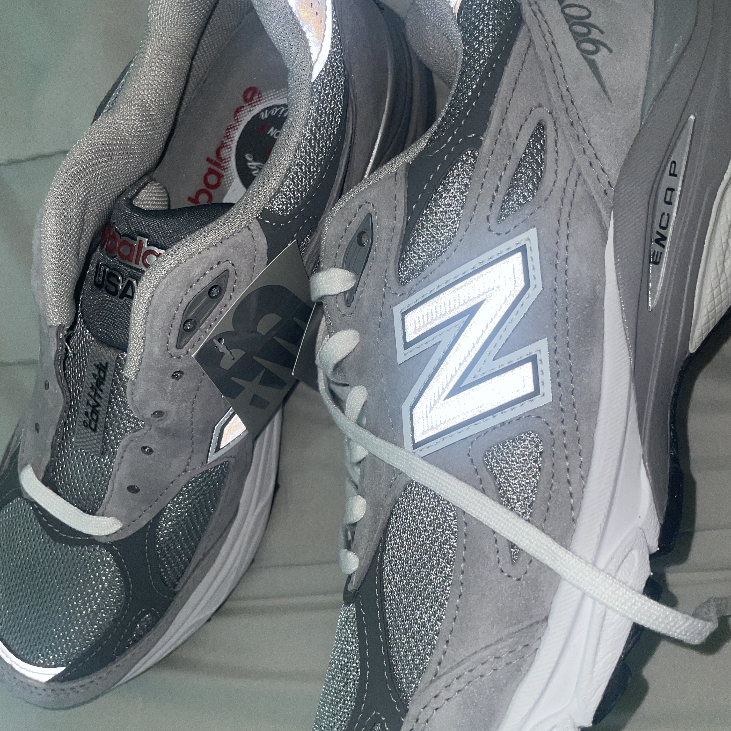 New Balance 990v3 Made in USA Grey - D Standard 착용 스타일 - 2