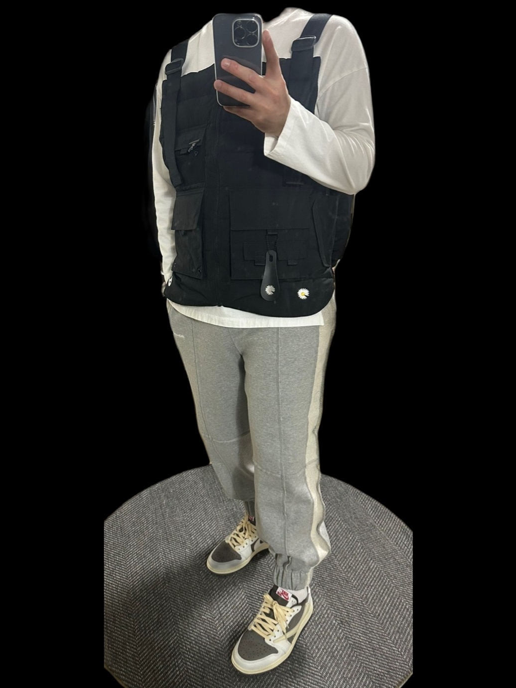 Nike x Peaceminusone 2+1 Jacket Black (DR0100-010), Jordan 1 x Travis Scott Retro Low OG SP Sail and Ridgerock 착용 스타일 - 3