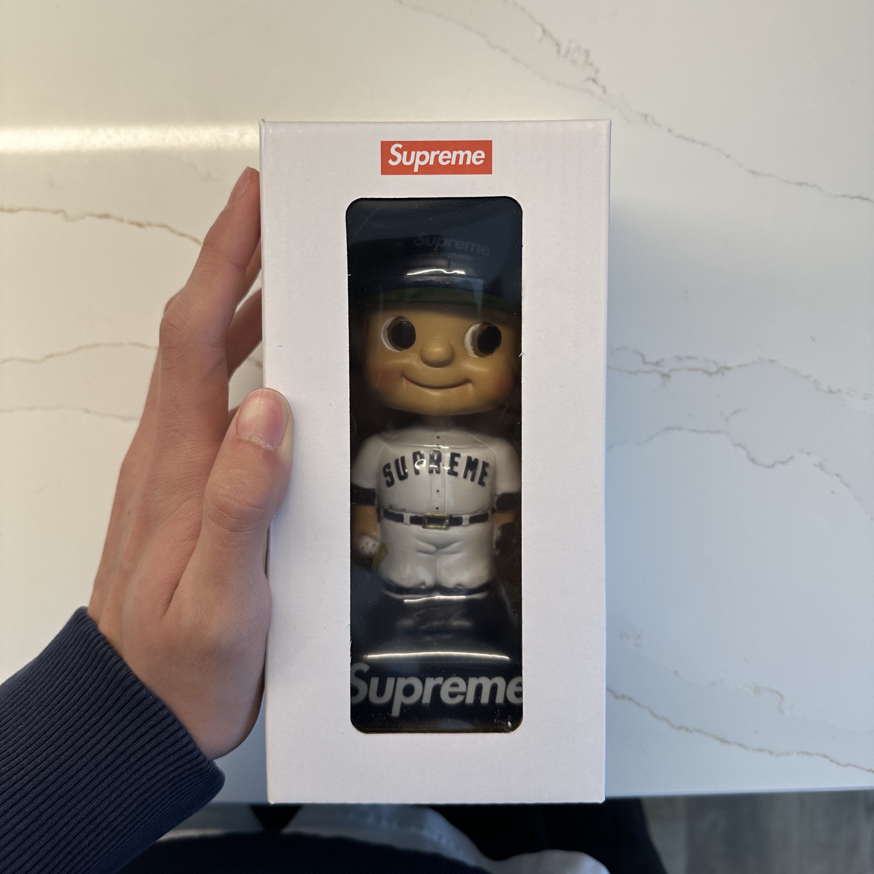 Supreme Bobblehead Blue - 23SS 착용 스타일 - 1