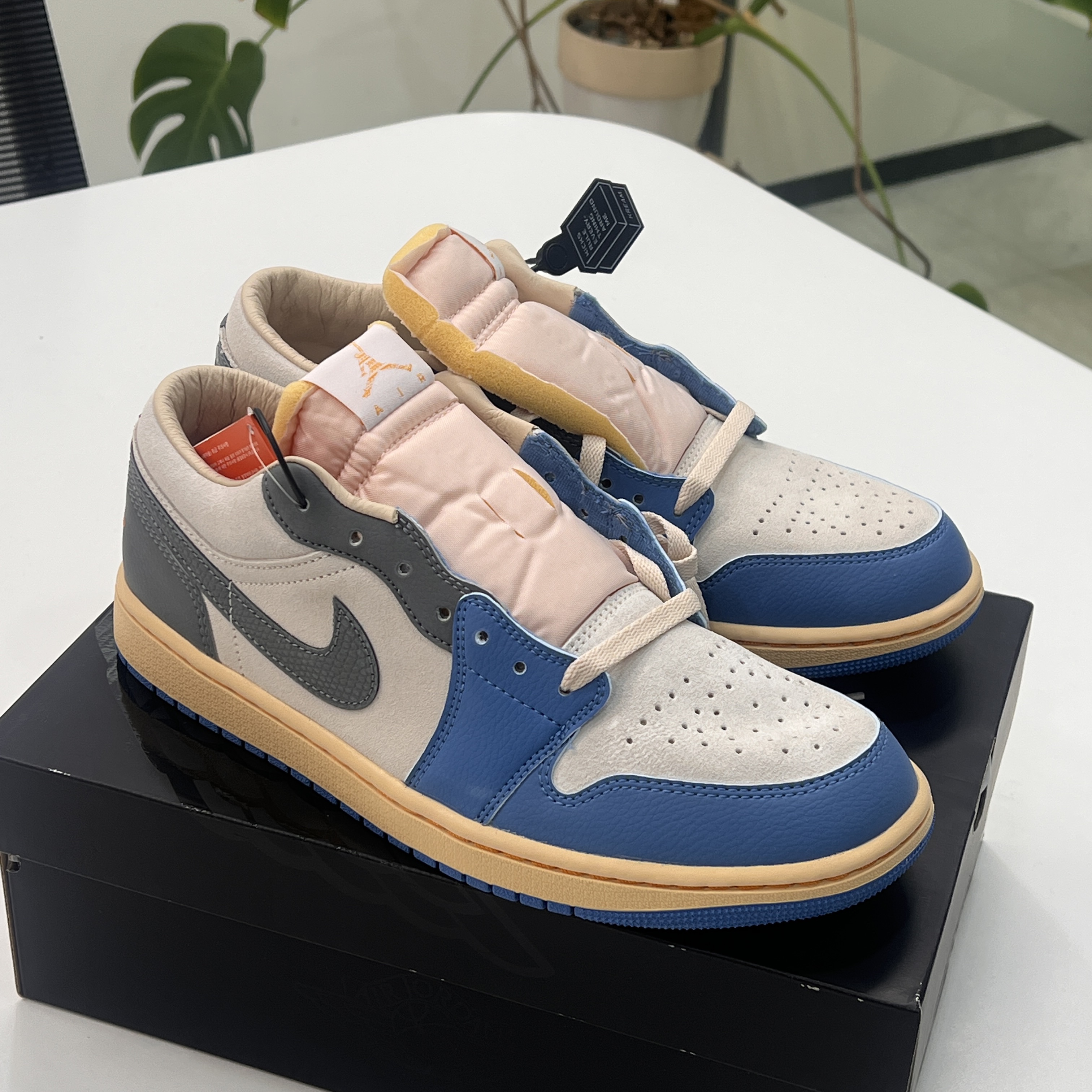 Jordan 1 Low SE Tokyo 96 착용 스타일