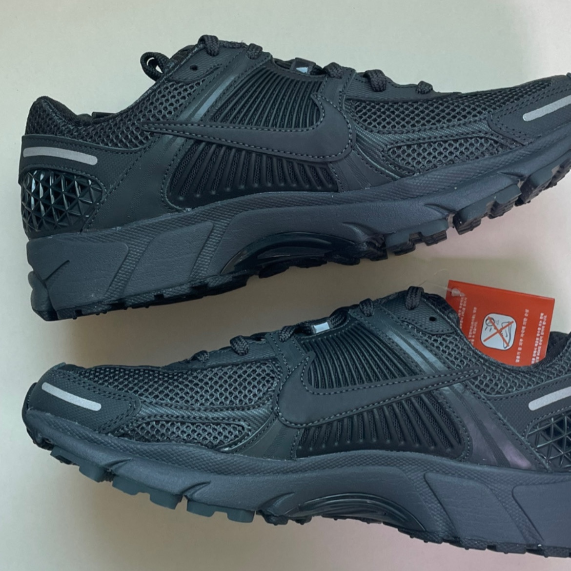 Nike Zoom Vomero 5 SP Anthracite 2023 착용 스타일