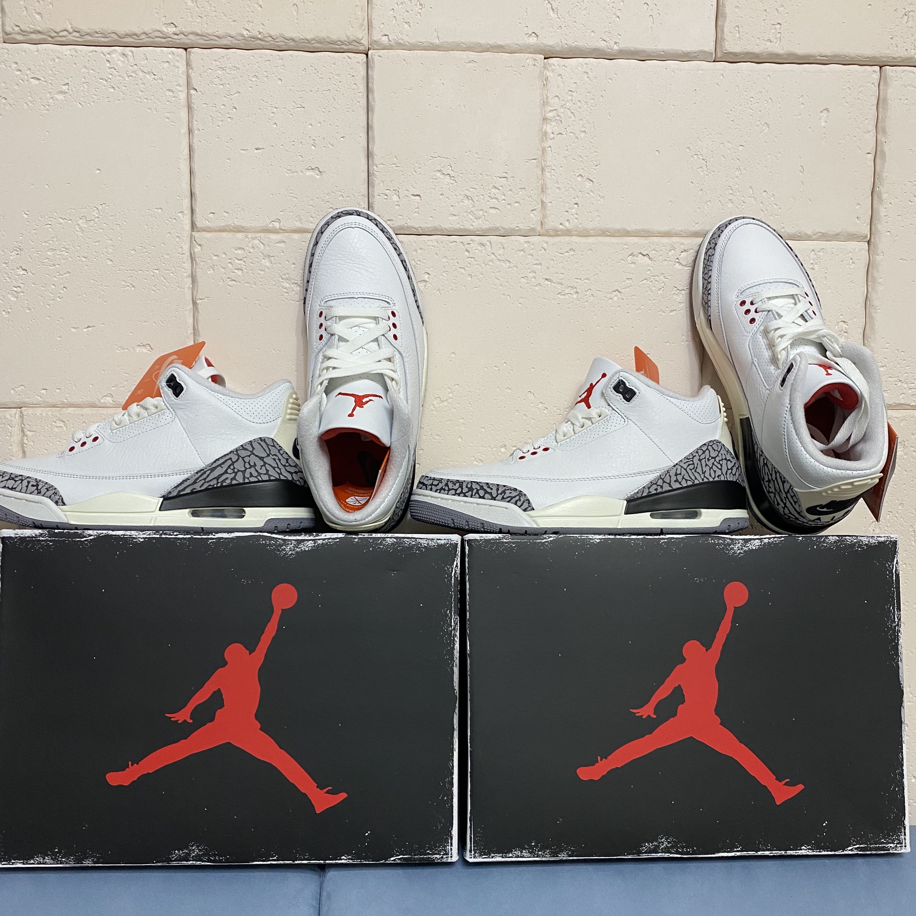 Jordan 3 Retro White Cement Reimagined 착용 스타일 - 1