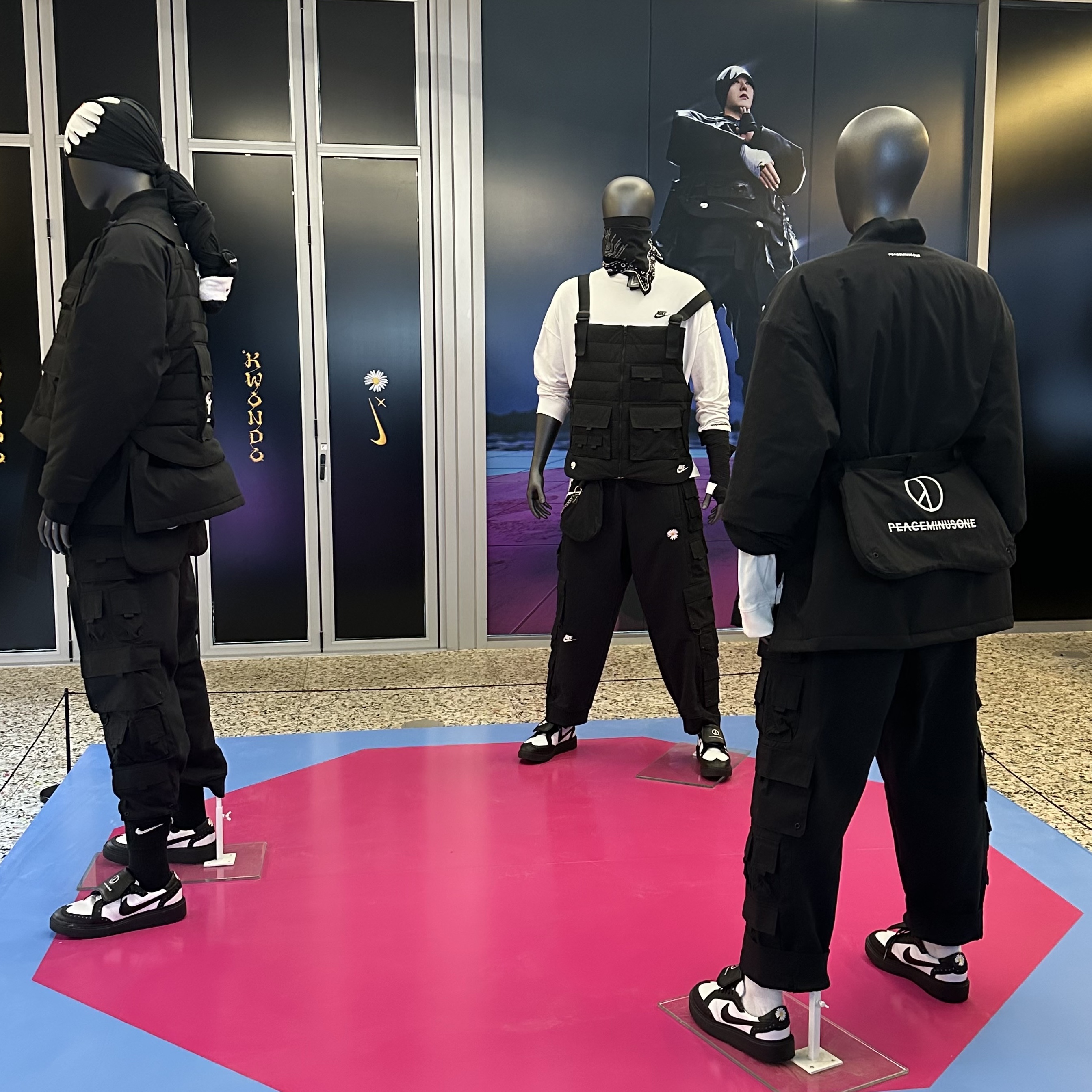 Nike x Peaceminusone LS T-Shirt Black (DR0098-010), Nike x Peaceminusone LS T-Shirt White (DR0098-100) 착용 스타일 - 2