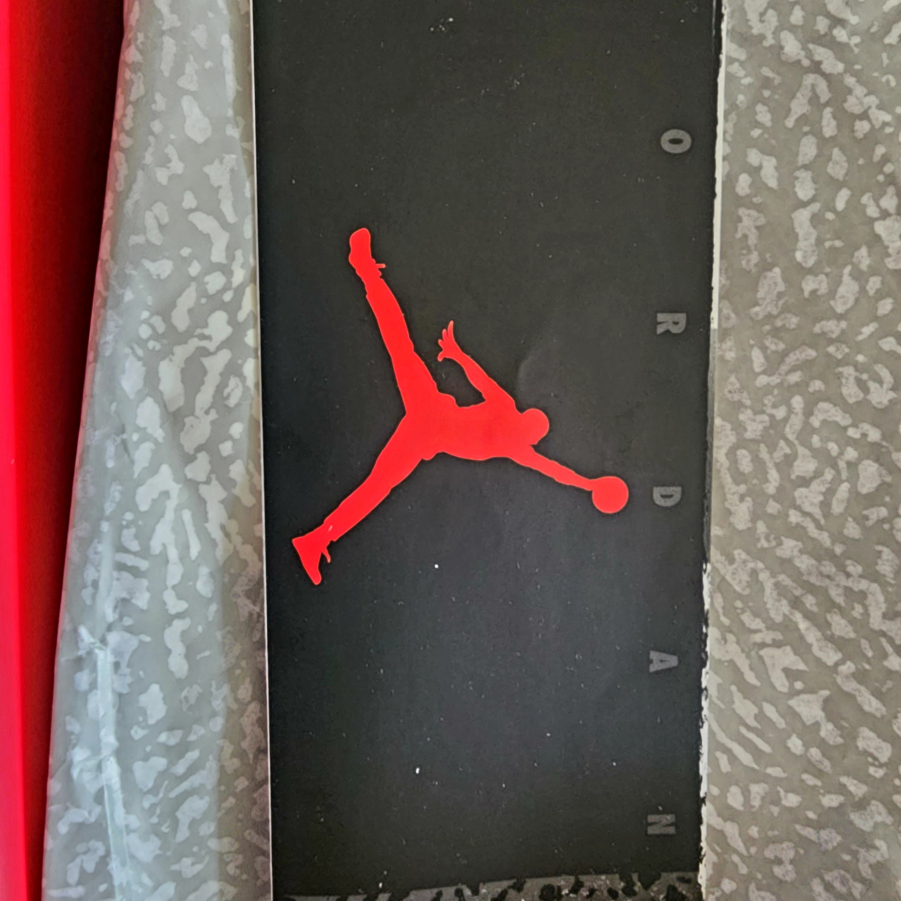 Jordan 3 Retro White Cement Reimagined 착용 스타일 - 1