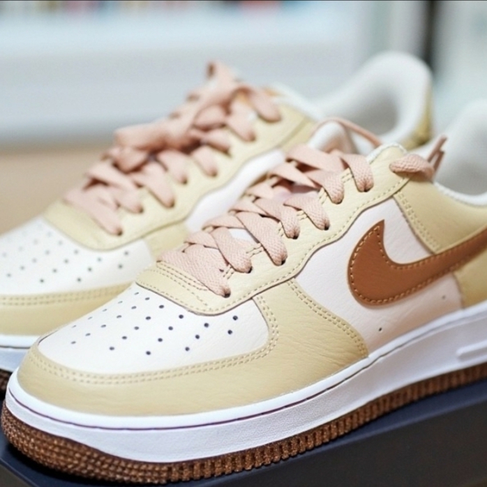 Nike Air Force 1 Low '07 LV8 Pearl White Sesame 착용 스타일 - 1