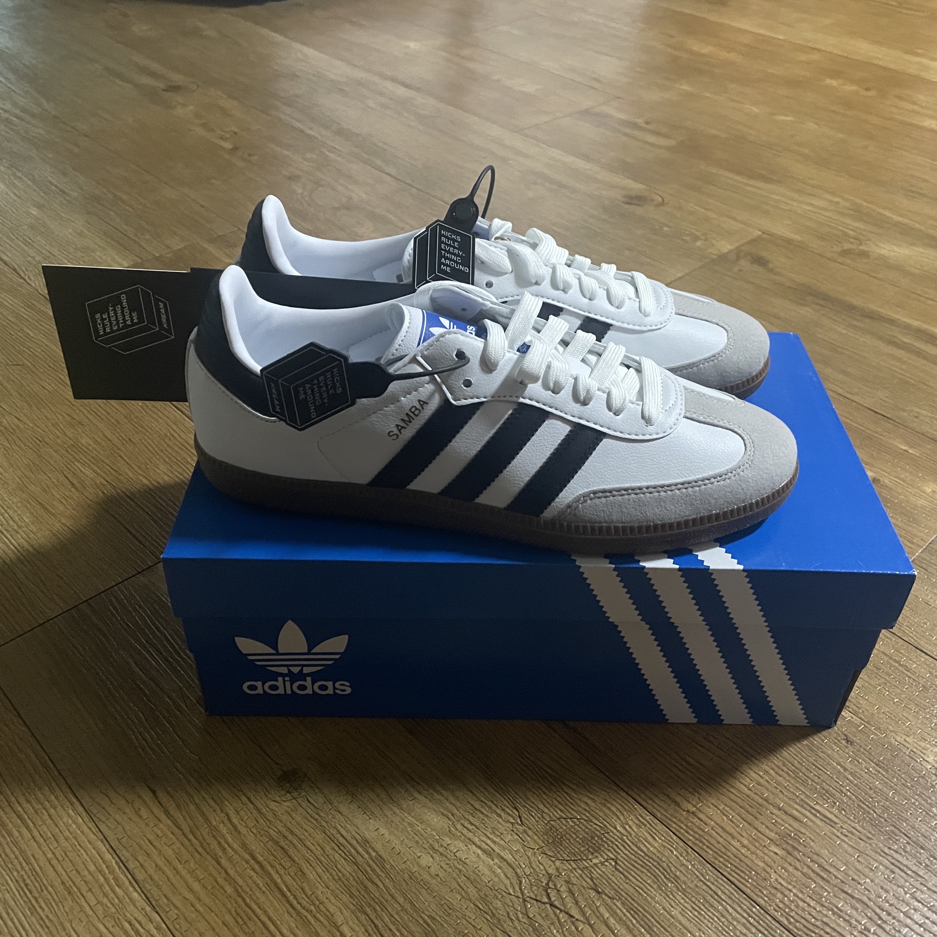 Adidas Samba Vegan White Black 착용 스타일
