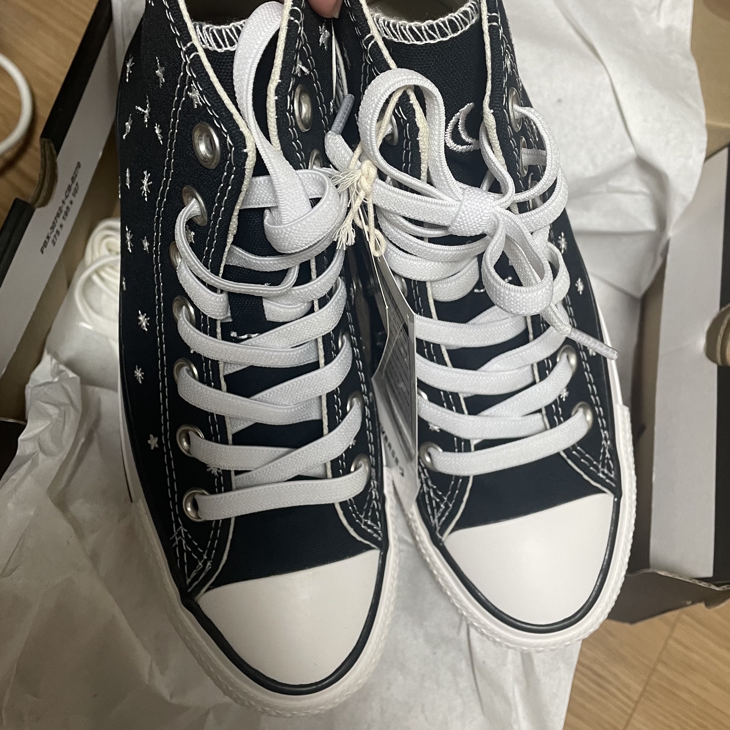 Converse Chuck Taylor All Star Crystal Energy Black 착용 스타일 - 1