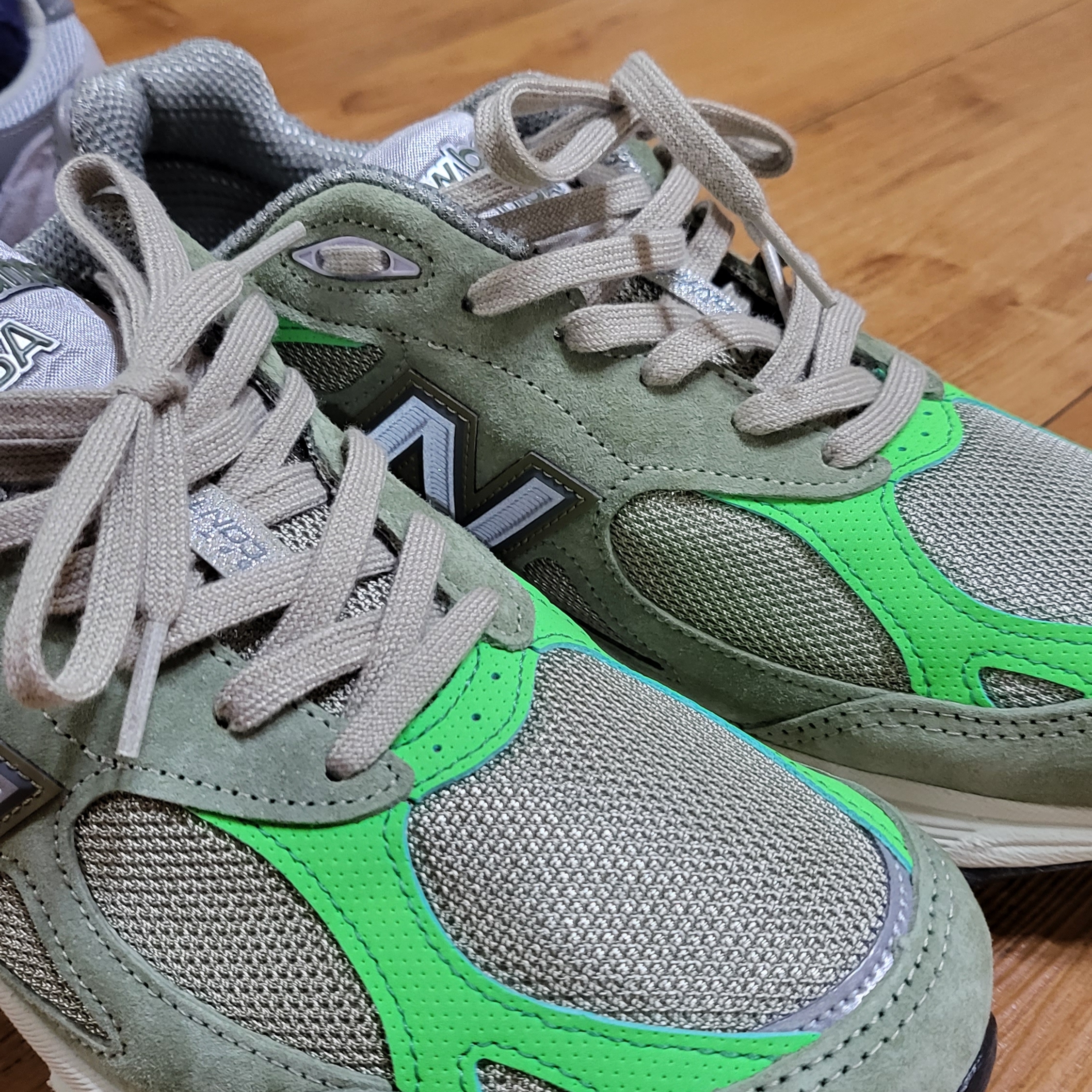 New Balance x Patta 990v3 Made in USA Olive 착용 스타일