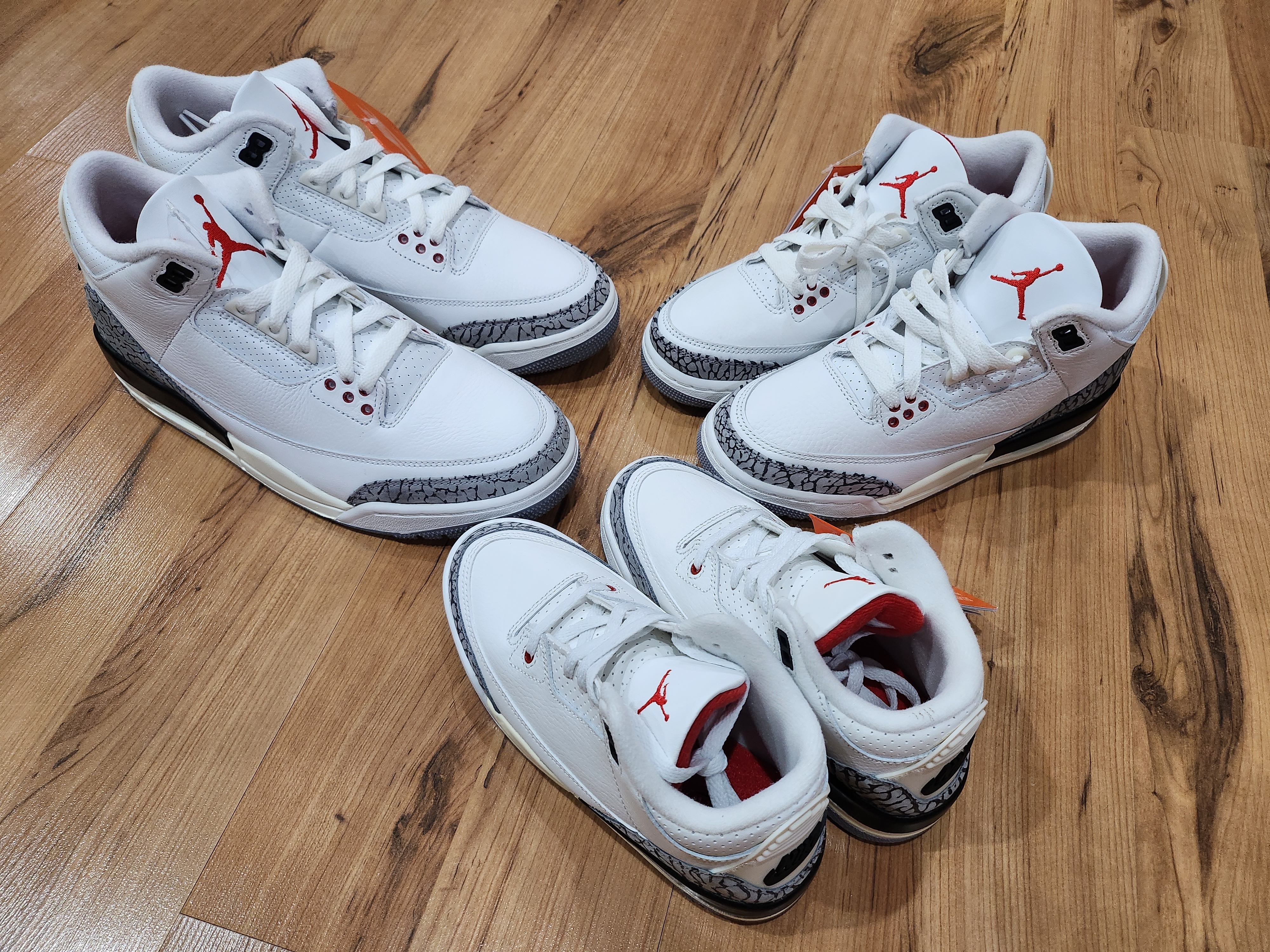 Jordan 3 Retro White Cement Reimagined, (GS) Jordan 3 Retro White Cement Reimagined 착용 스타일 - 2