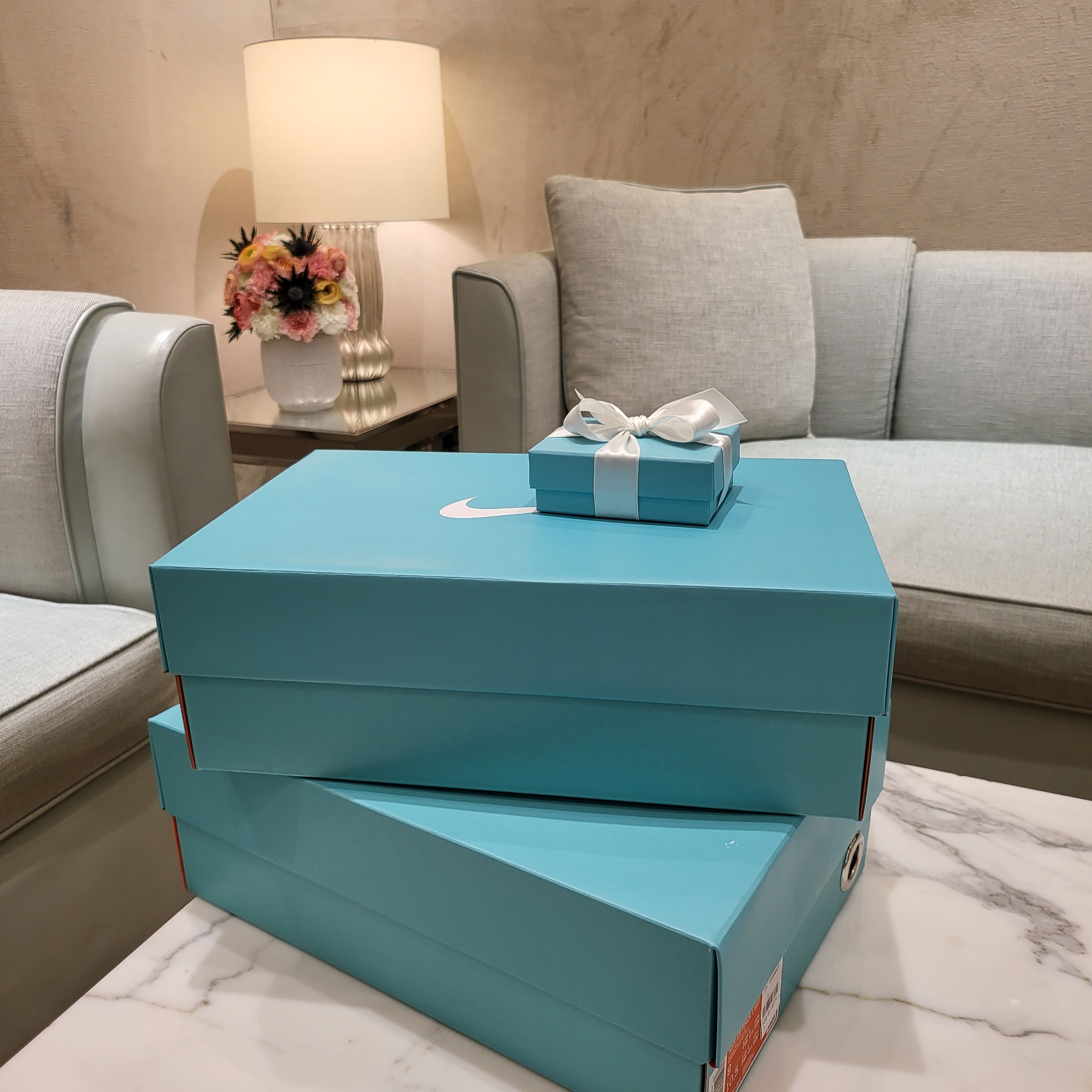 Nike x Tiffany & Co. Air Force 1 Low SP 1837, Tiffany & Co. x Nike Air Force 1 Dubrae Sterling Silver (Set of 2) 착용 스타일 - 2