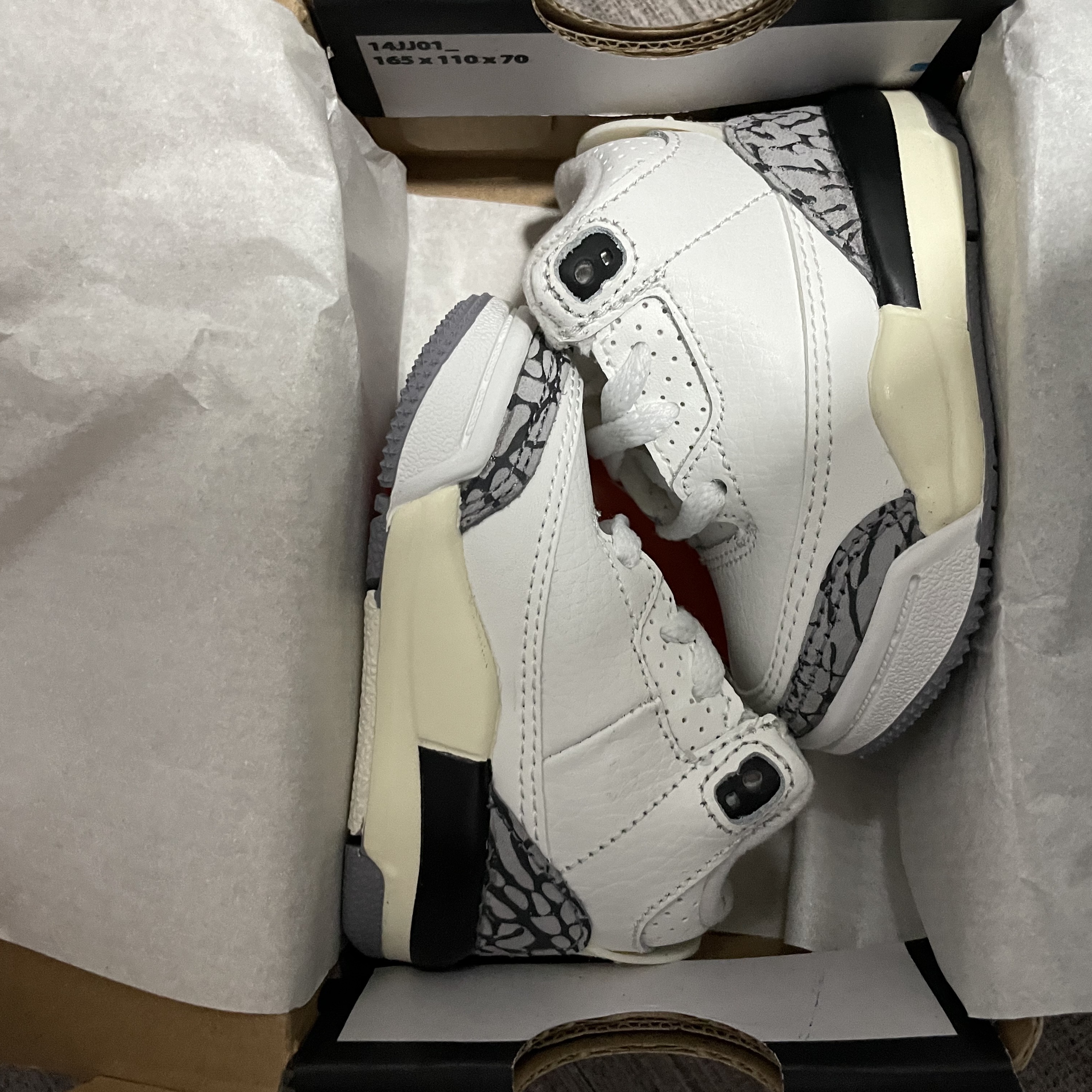 (TD) Jordan 3 Retro White Cement Reimagined 착용 스타일 - 3