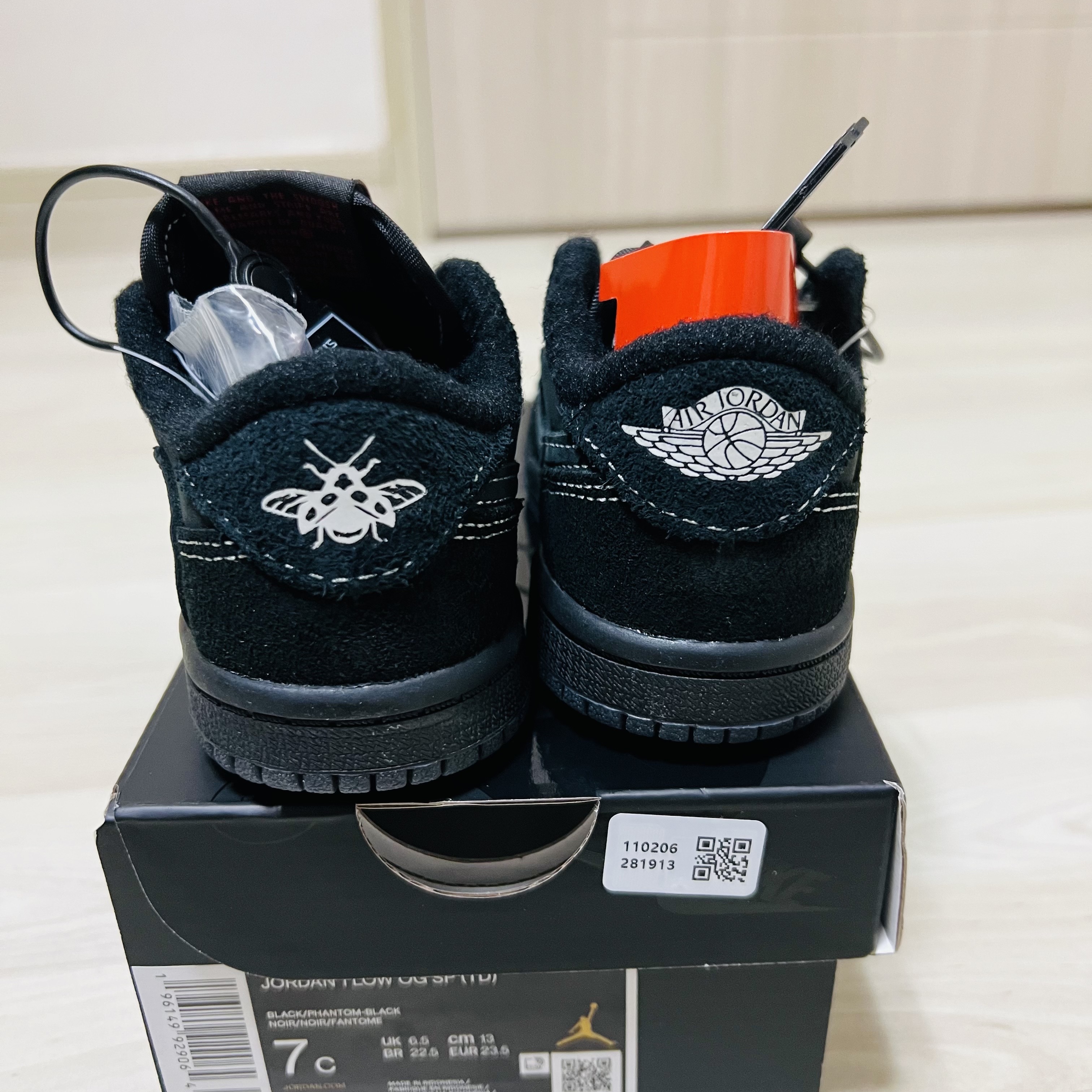 (TD) Jordan 1 x Travis Scott Retro Low OG SP Black Phantom 착용 스타일 - 2