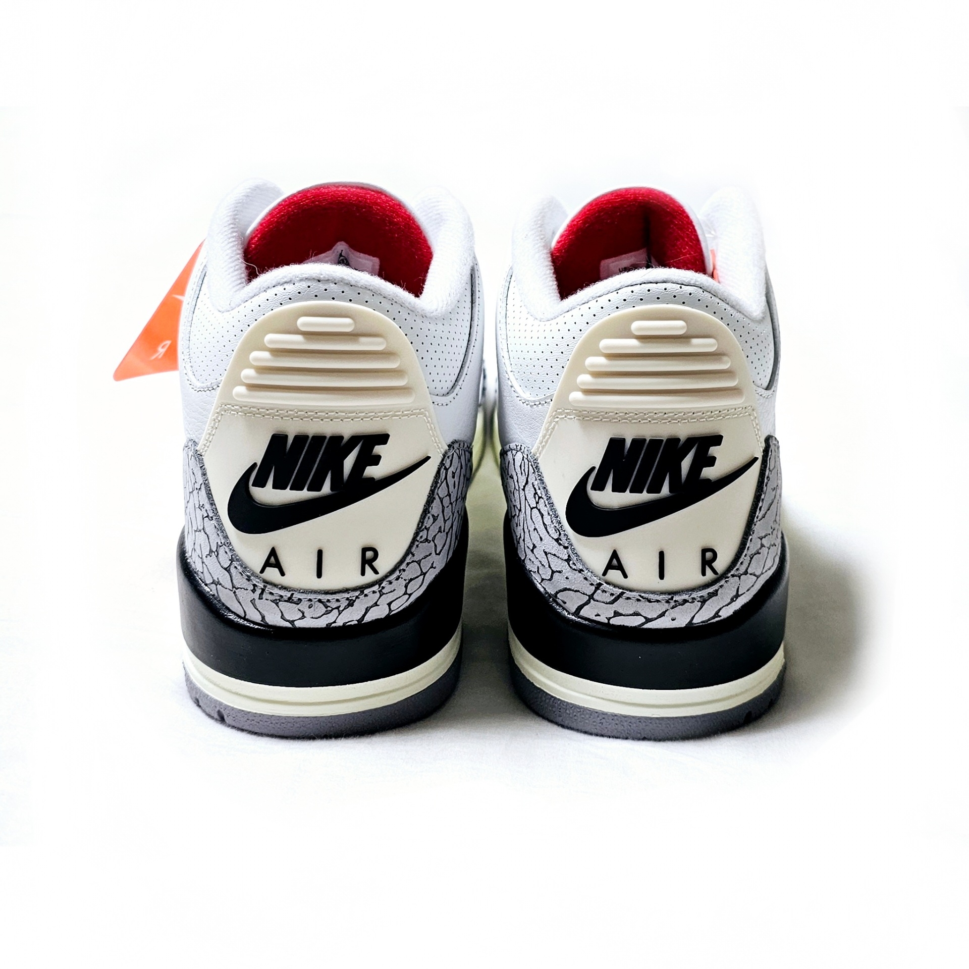Jordan 3 Retro White Cement Reimagined 착용 스타일 - 4
