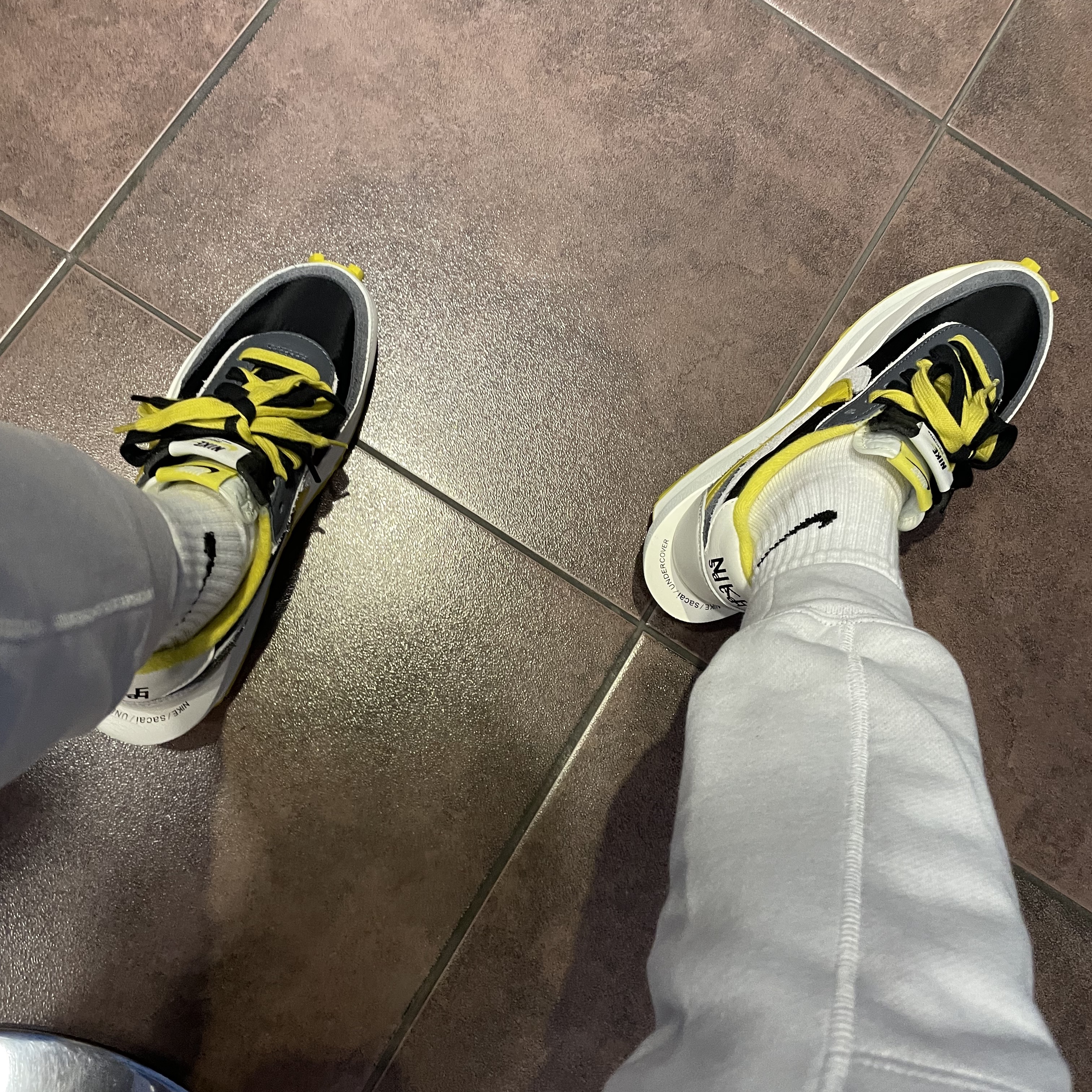 Nike x Sacai x Undercover LDWaffle Black Bright Citron 착용 스타일