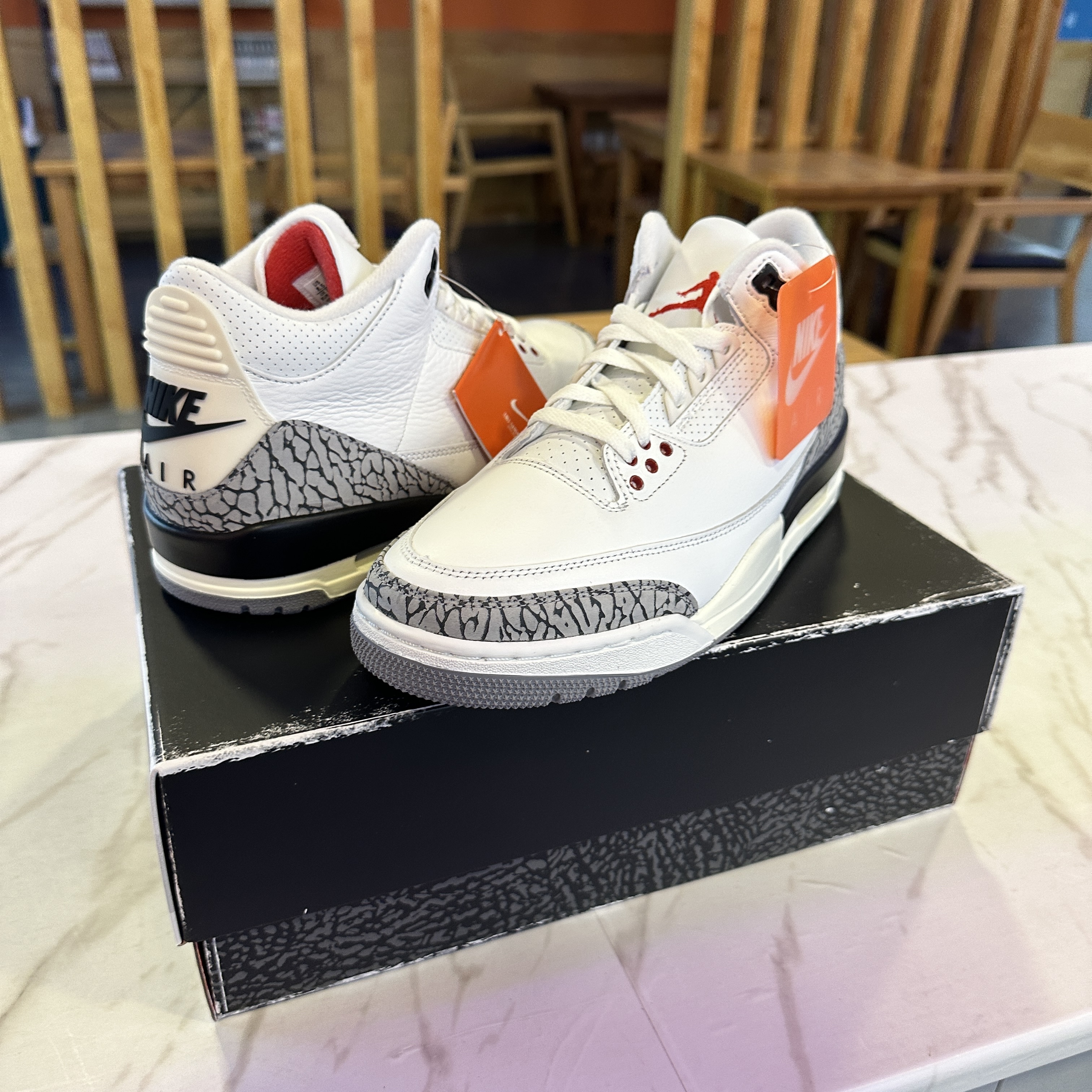Jordan 3 Retro White Cement Reimagined 착용 스타일 - 1