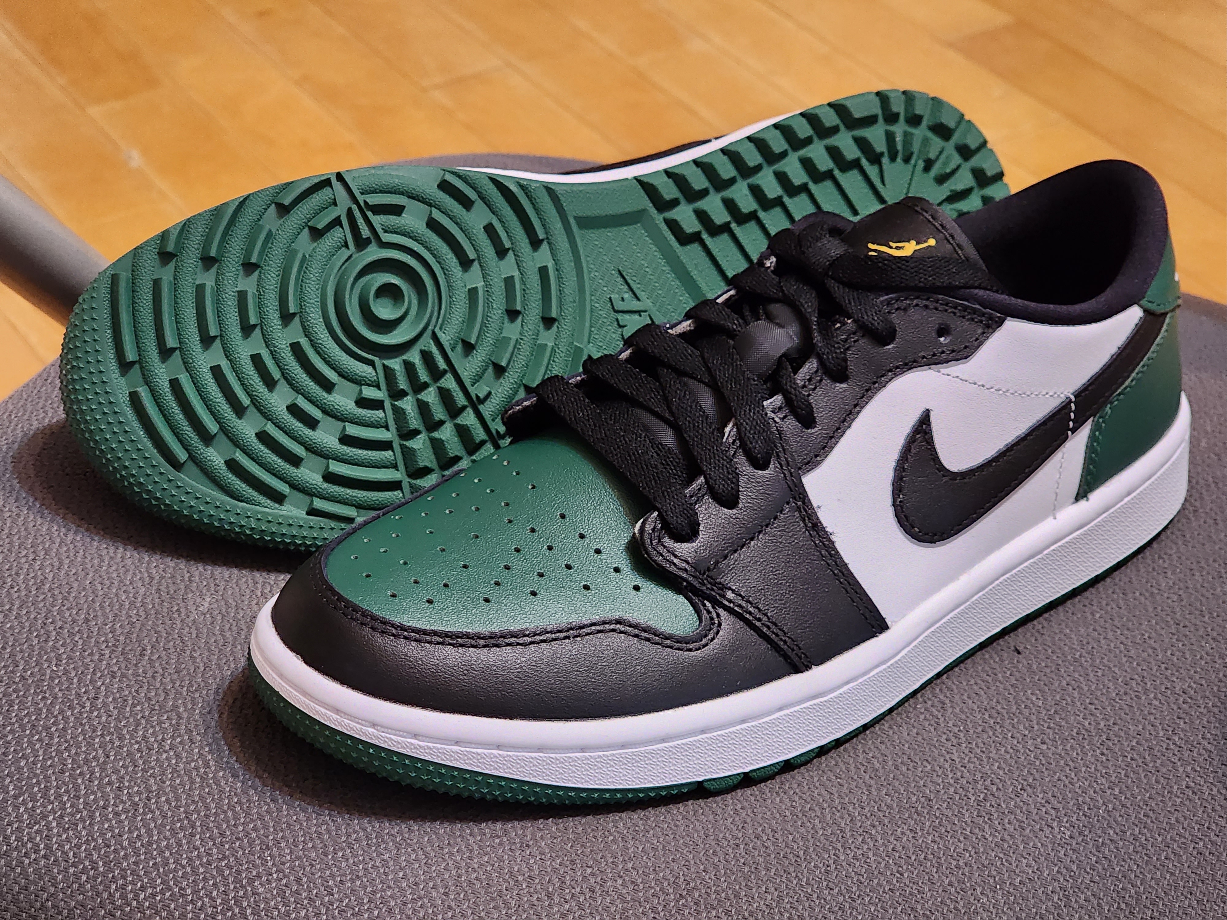Jordan 1 Low Golf Noble Green 착용 스타일 - 1