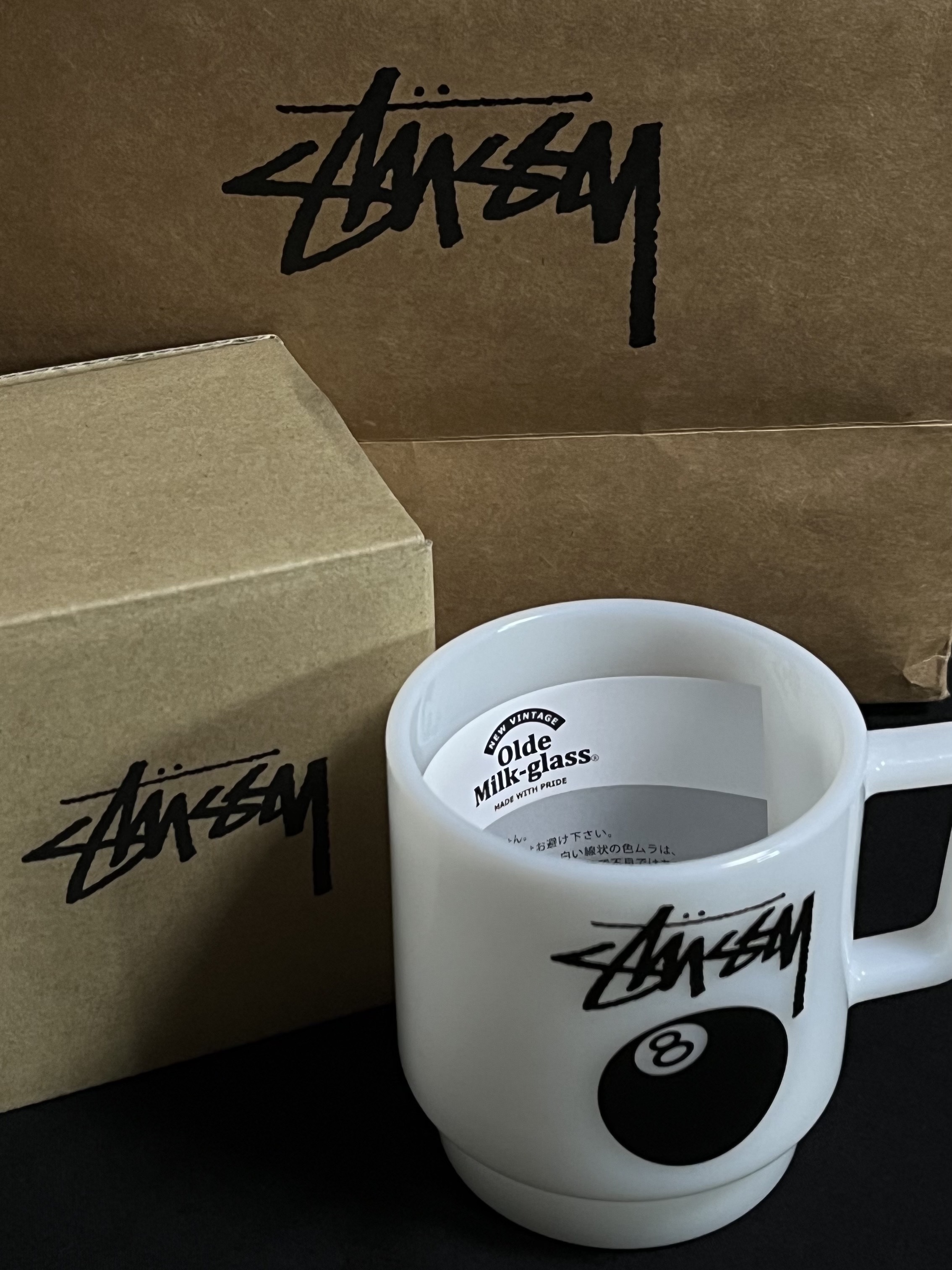 Stussy 8 Ball Milk Glass Stacking Mug White 착용 스타일