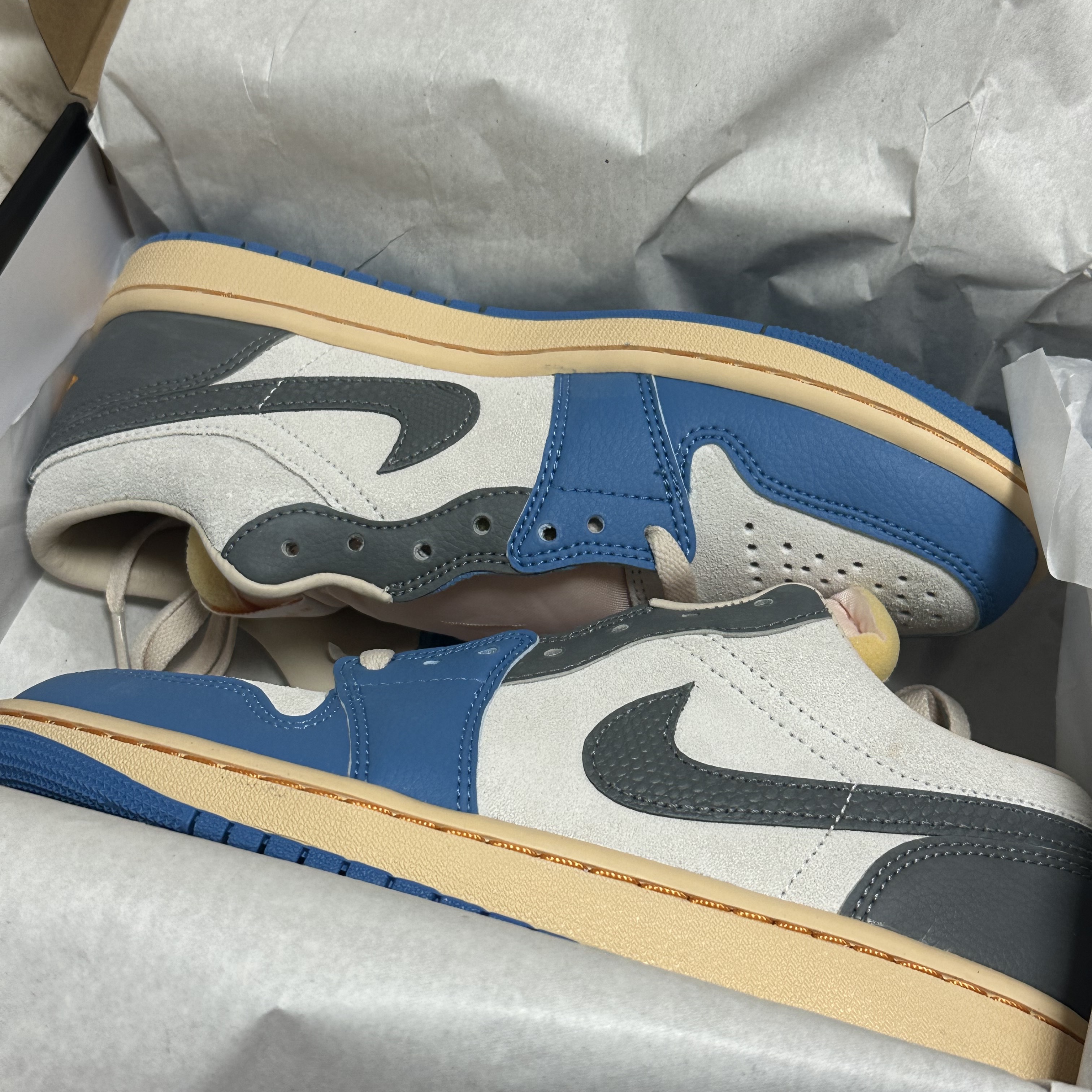 Jordan 1 Low SE Tokyo 96 착용 스타일