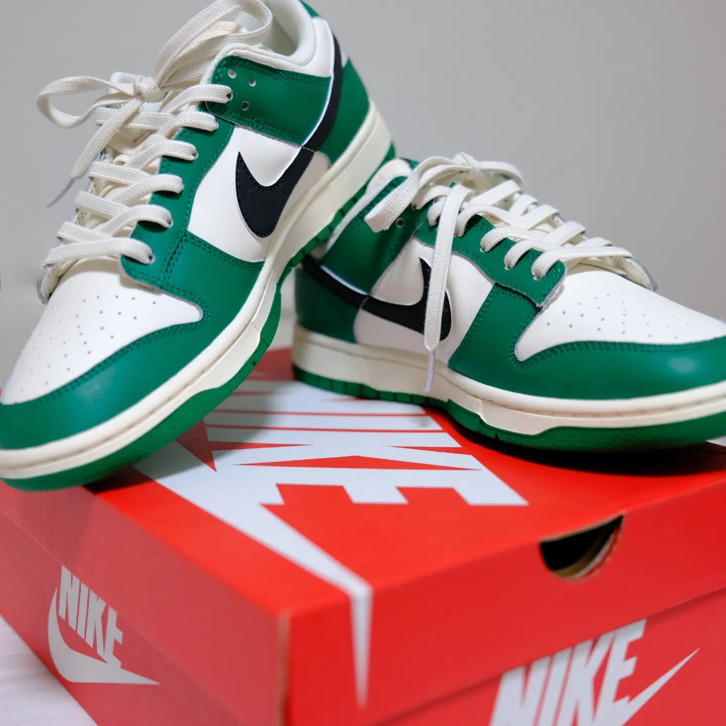 Nike Dunk Low Retro SE Jackpot Malachite 착용 스타일 - 2