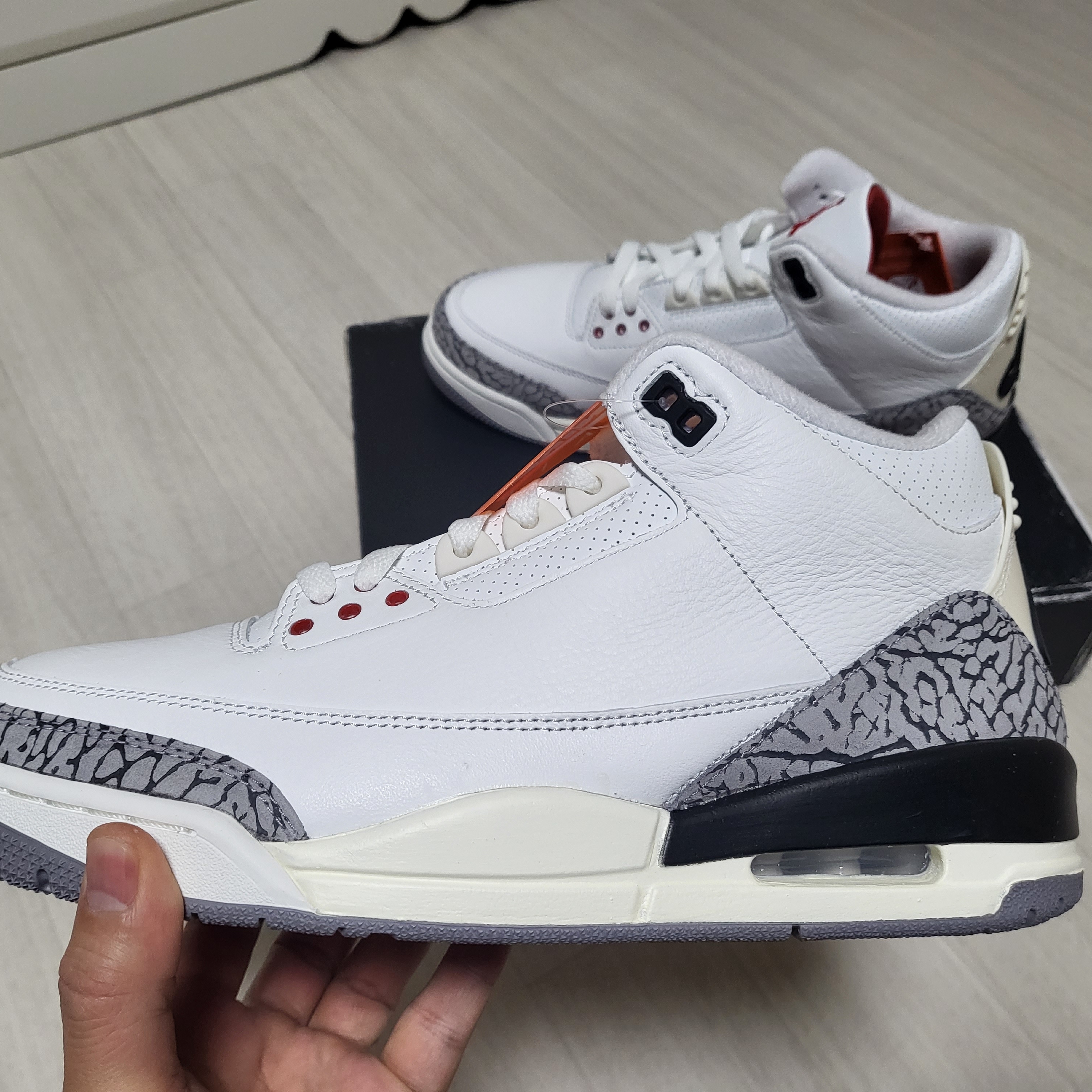 Jordan 3 Retro White Cement Reimagined 착용 스타일 - 2