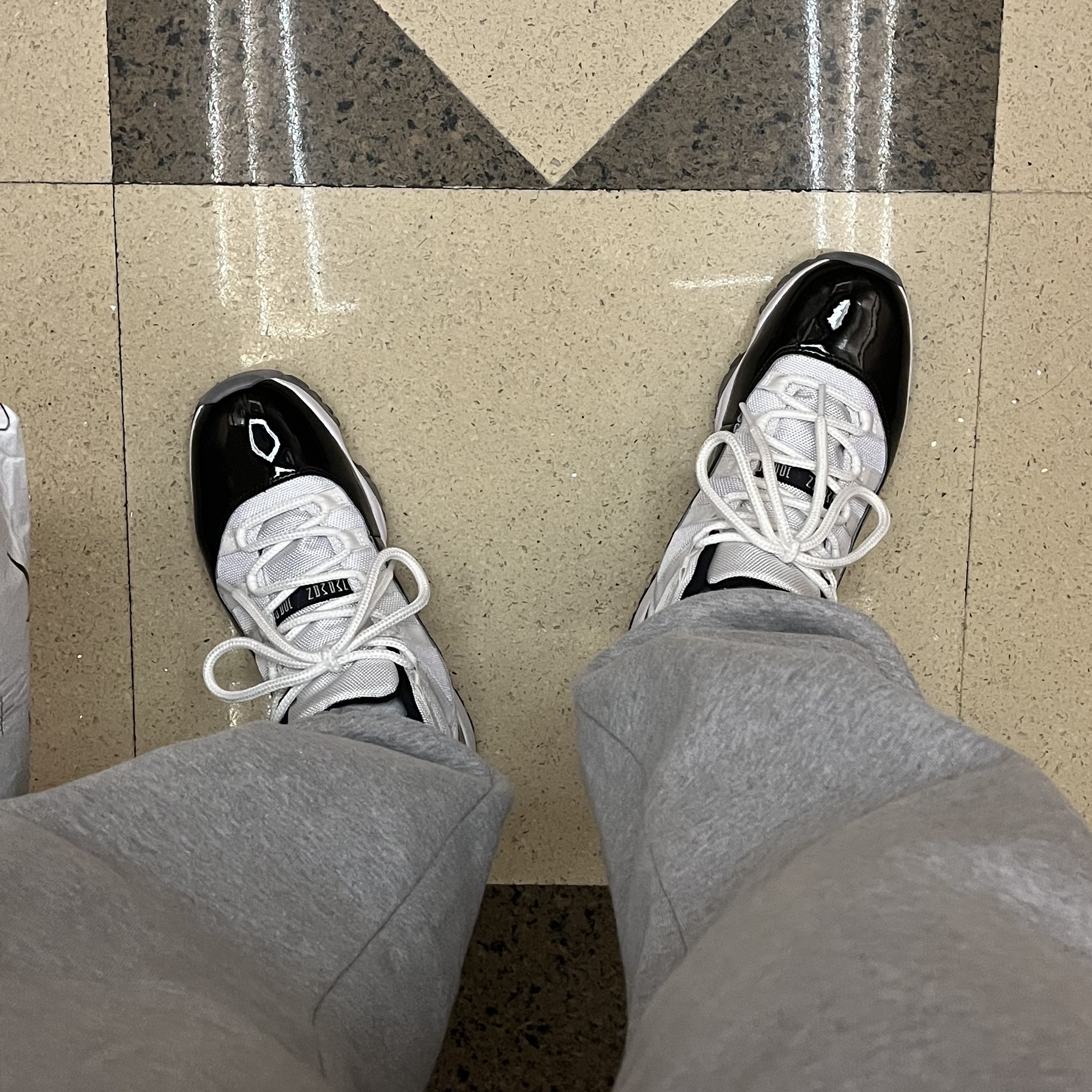 Jordan 11 Retro Concord 2018 착용 스타일