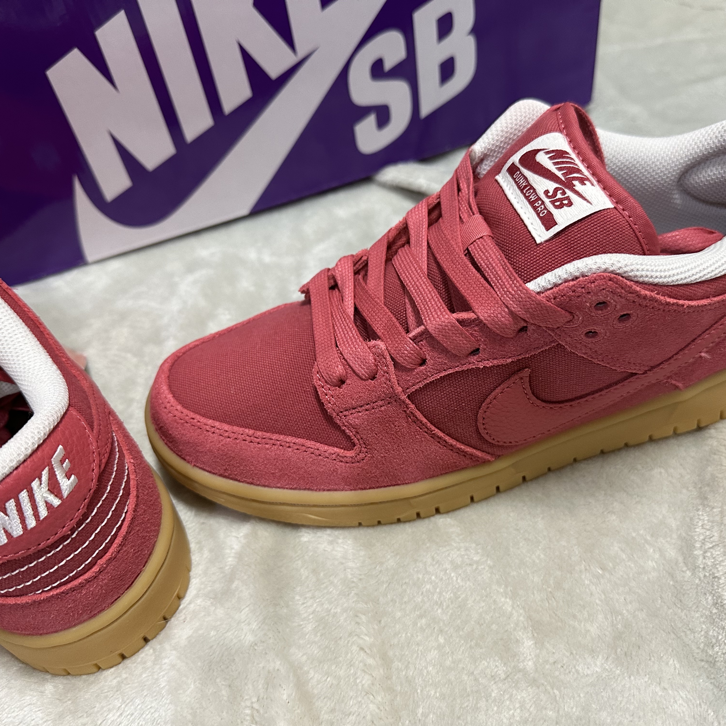 Nike SB Dunk Low Adobe 착용 스타일 - 1