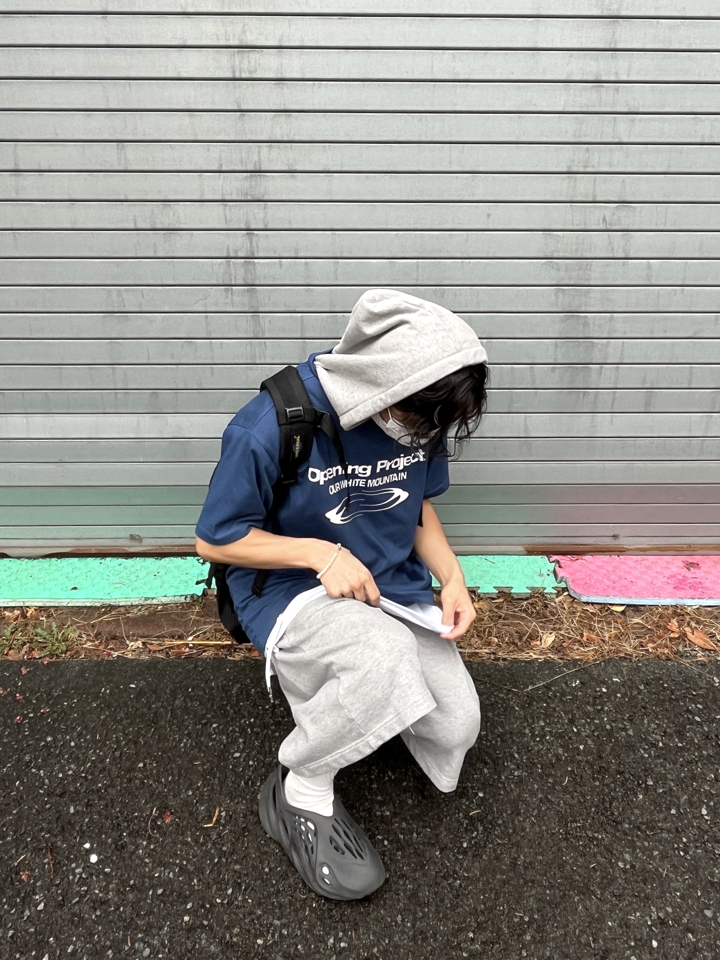 Opening Project Identity T-Shirt Blue, Adidas Yeezy Foam RNNR Onyx 착용 스타일 - 1