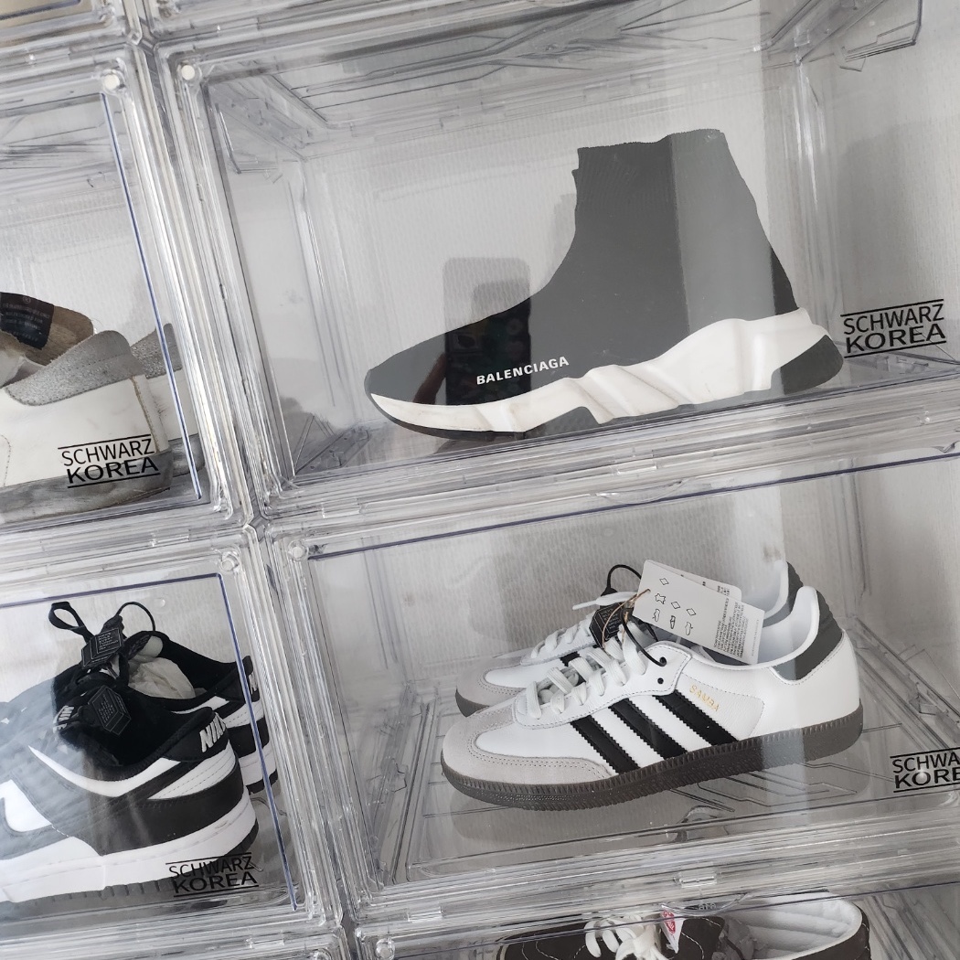 Adidas Samba OG Cloud White, (W) Balenciaga Speed Trainer Black White 2021/2022 착용 스타일