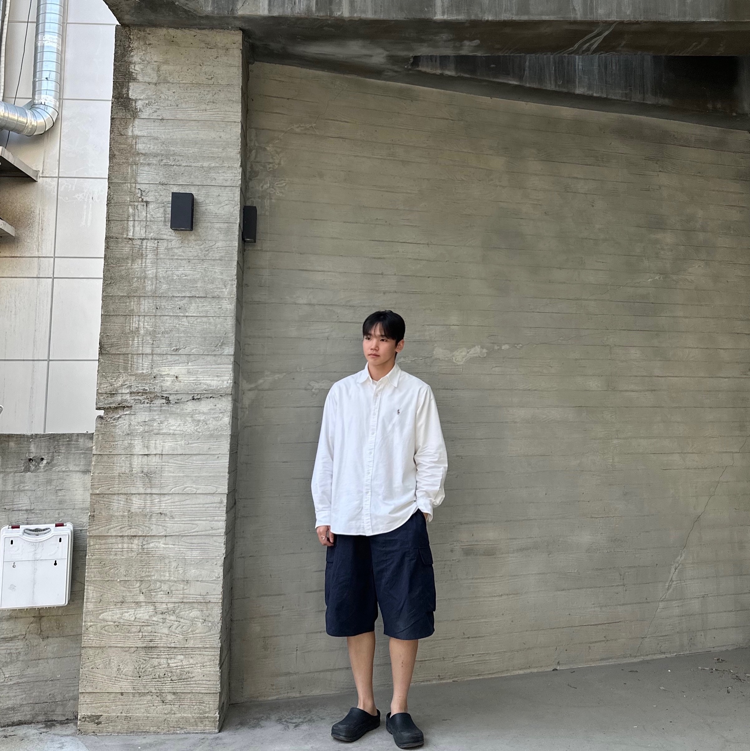 [30% 적립] Polo Ralph Lauren Classic Fit Garment Dyed Oxford Shirt White 착용 스타일 - 4