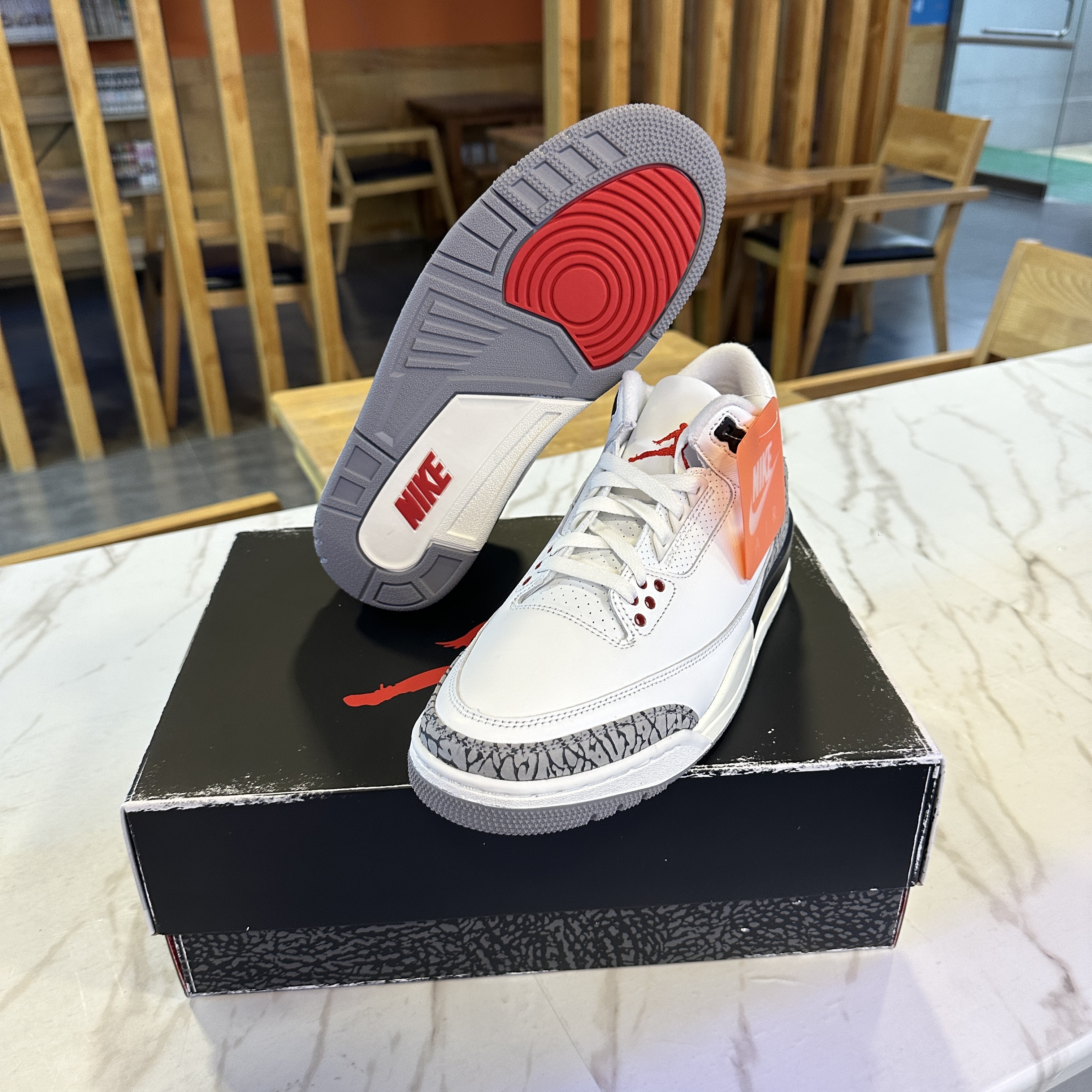Jordan 3 Retro White Cement Reimagined 착용 스타일 - 4
