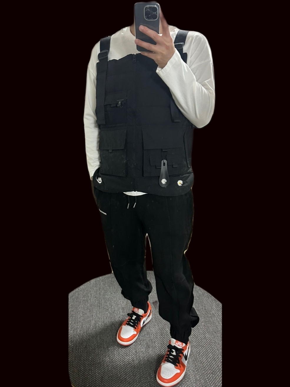 Nike x Peaceminusone 2+1 Jacket Black (DR0100-010), Jordan 1 x Travis Scott Retro Low OG SP Sail and Ridgerock 착용 스타일 - 2