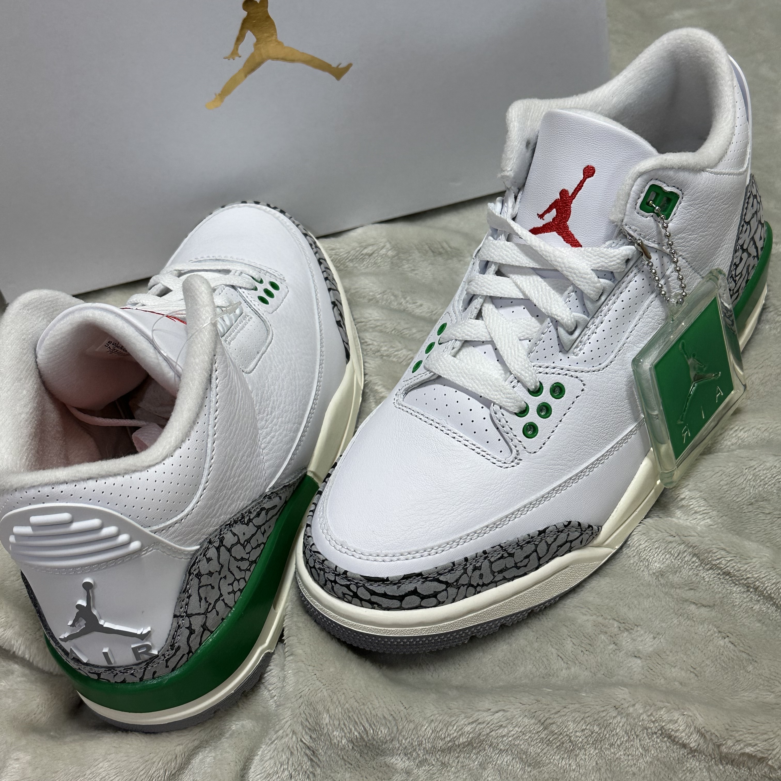 (W) Jordan 3 Retro Lucky Green 착용 스타일 - 2