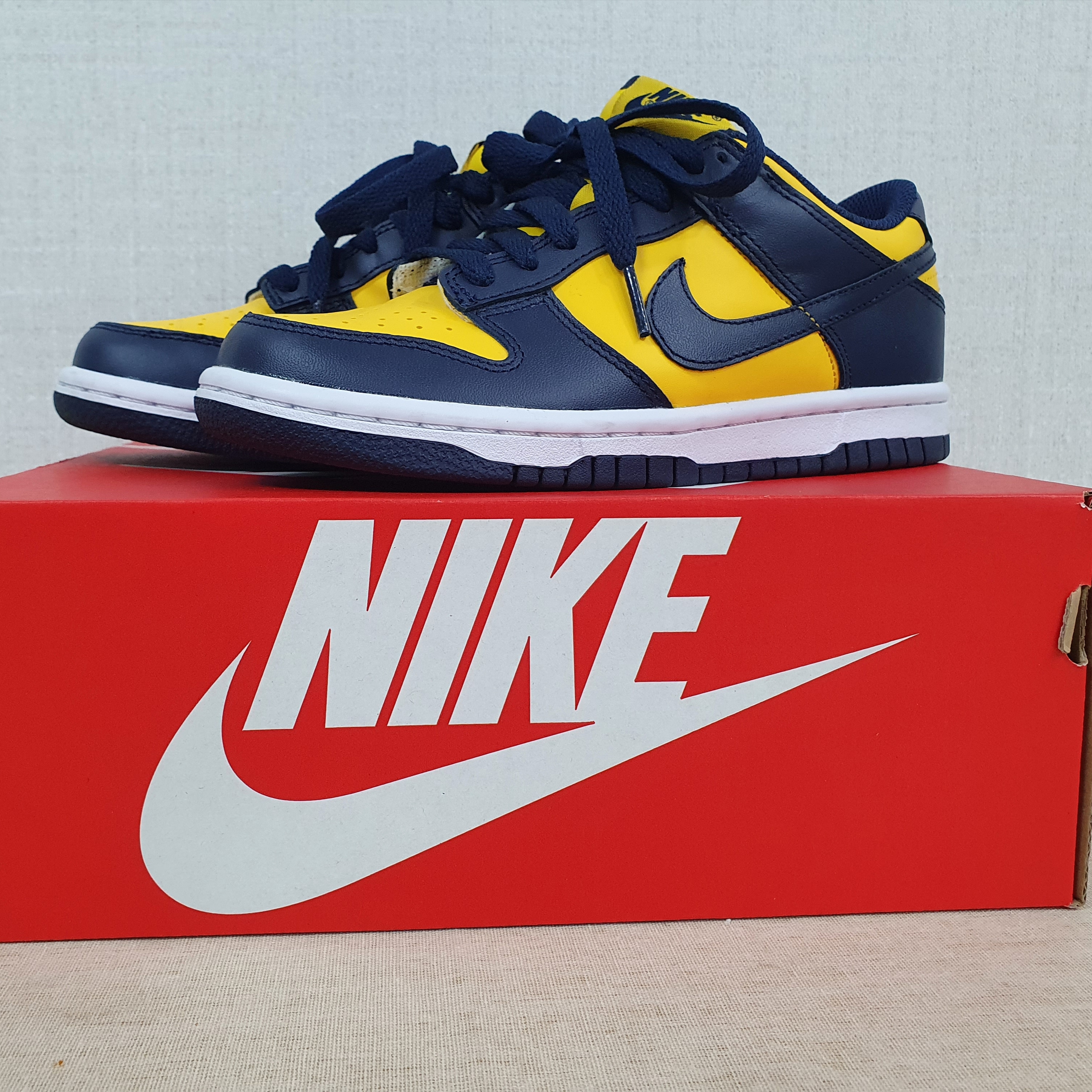 (GS) Nike Dunk Low Varsity Maize 착용 스타일