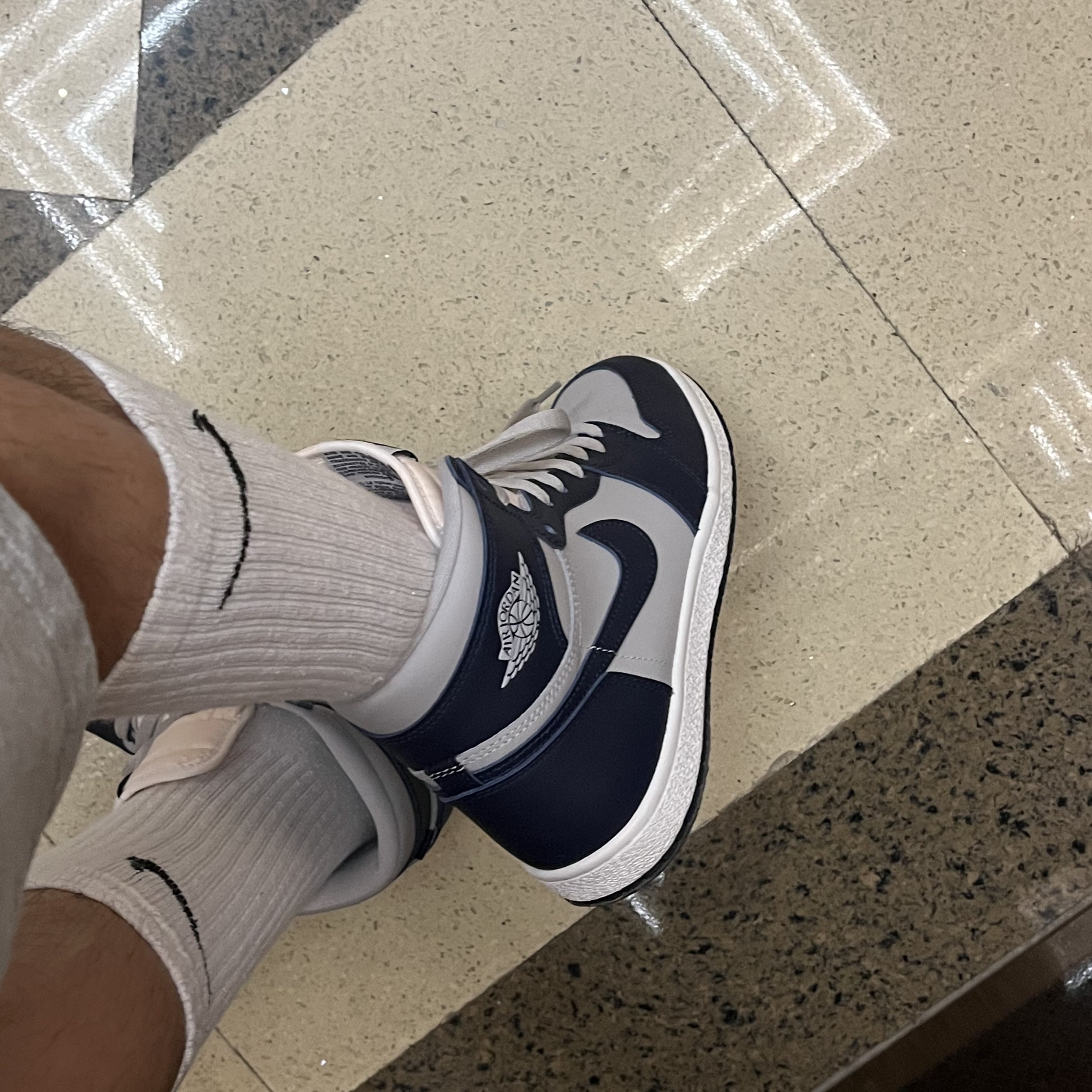 Jordan 1 High 85 College Navy 착용 스타일 - 2