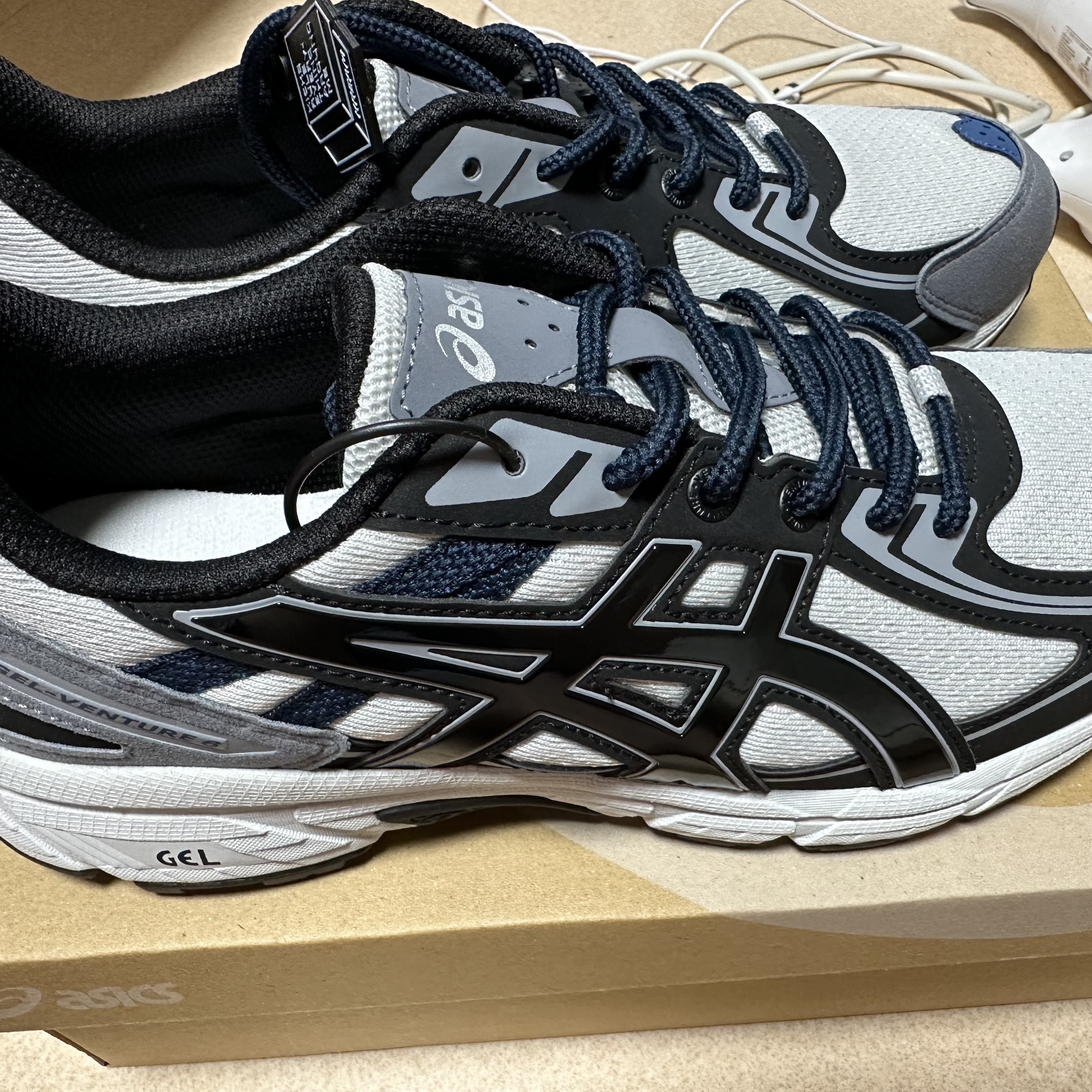 Asics Gel-Venture 6 SPS Glacier Grey 착용 스타일