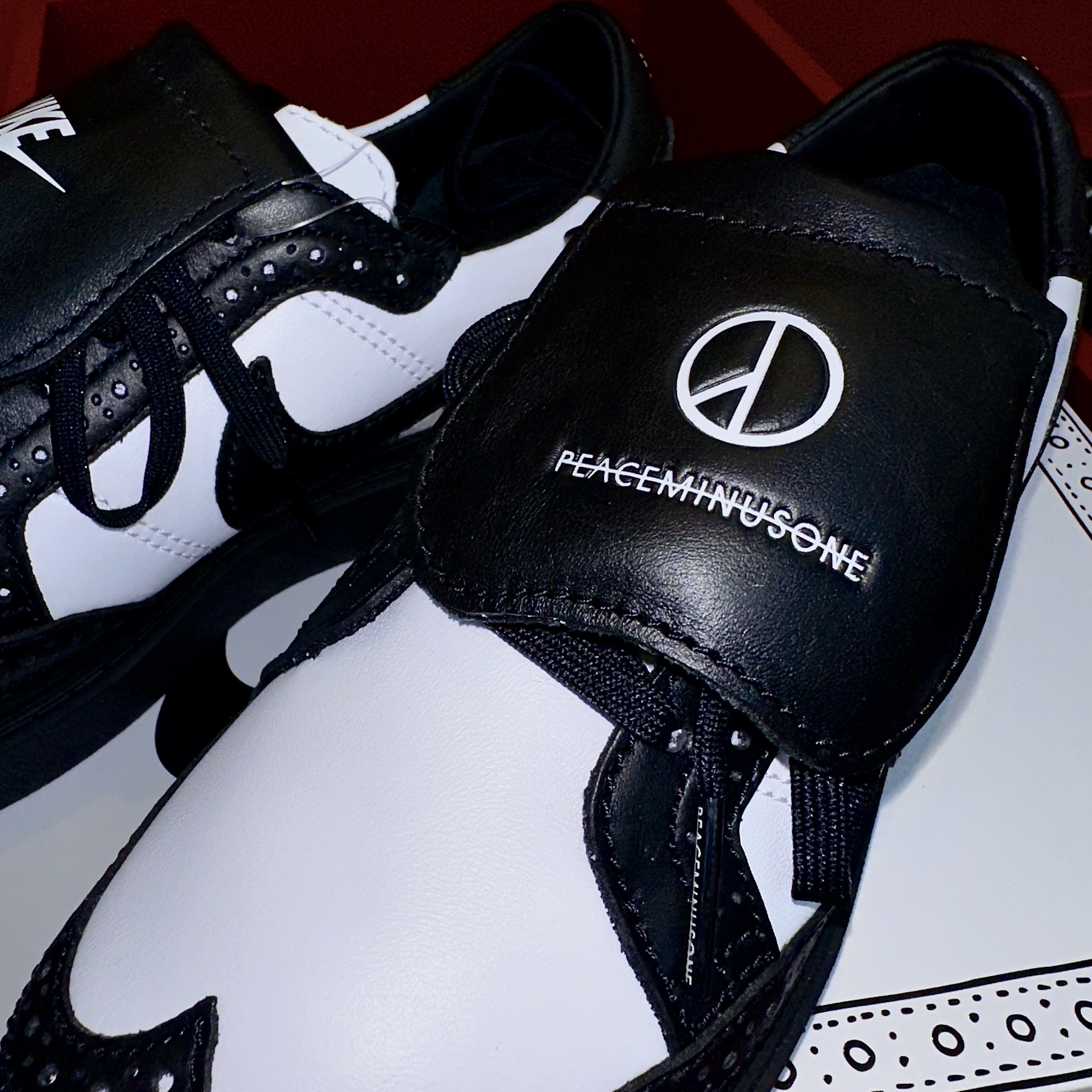 Nike x Peaceminusone Kwondo1 Black and White 착용 스타일 - 2