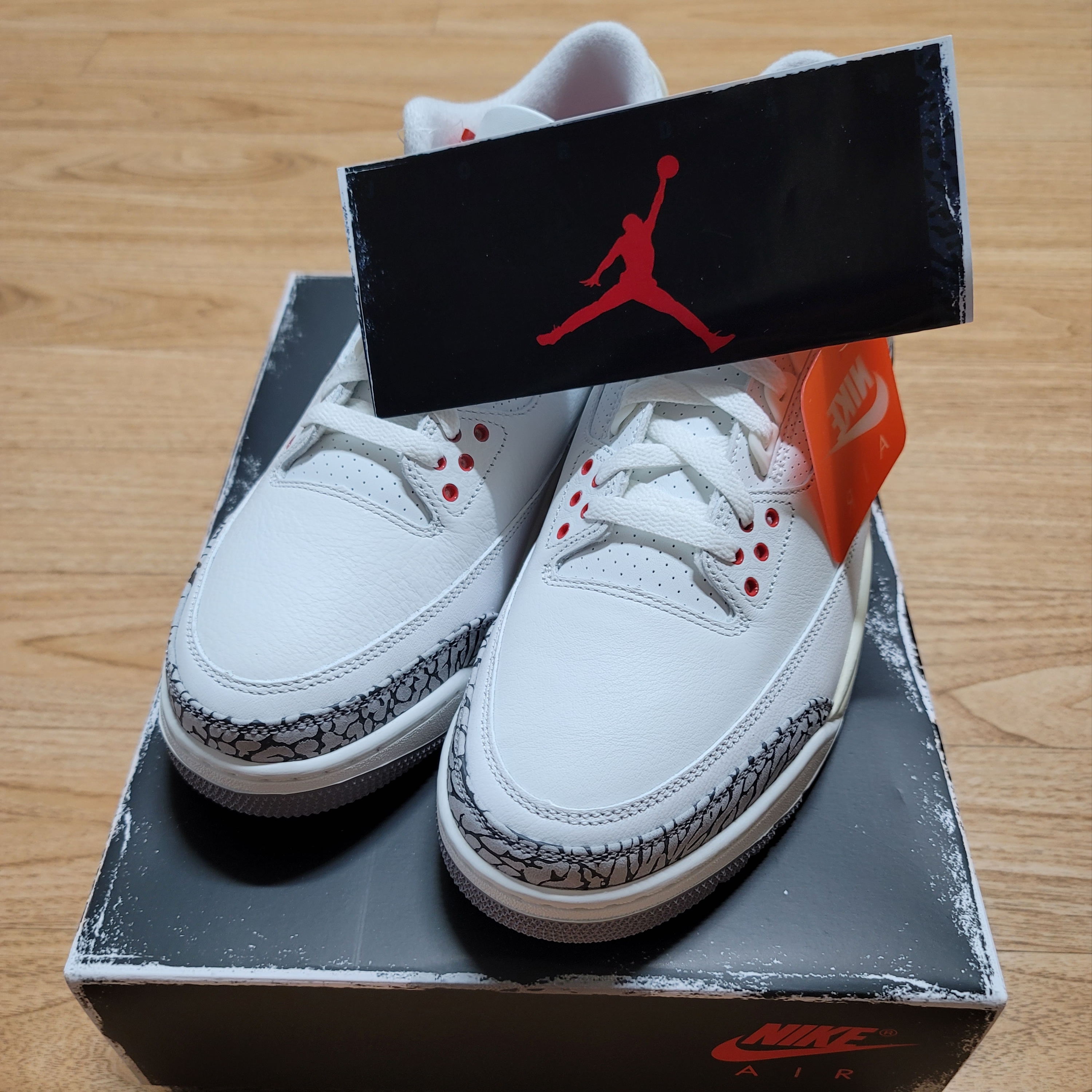 Jordan 3 Retro White Cement Reimagined 착용 스타일 - 1