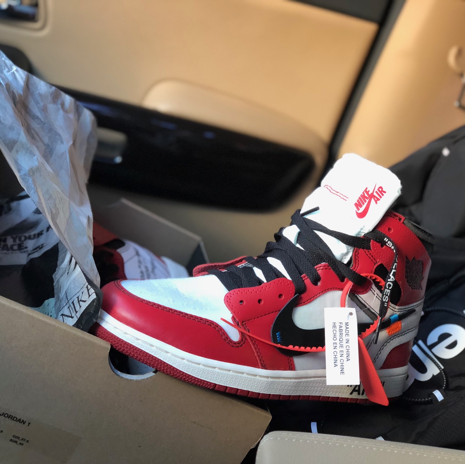 Jordan 1 Retro Shattered Backboard, Jordan 1 x Off-White Retro High Chicago The Ten 착용 스타일 - 2