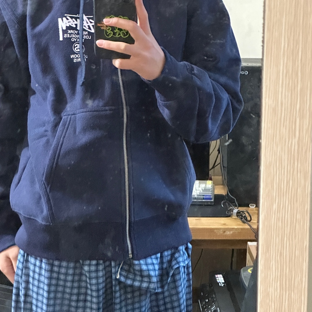 Stussy World Tour Zip Hoodie Navy 2022 착용 스타일