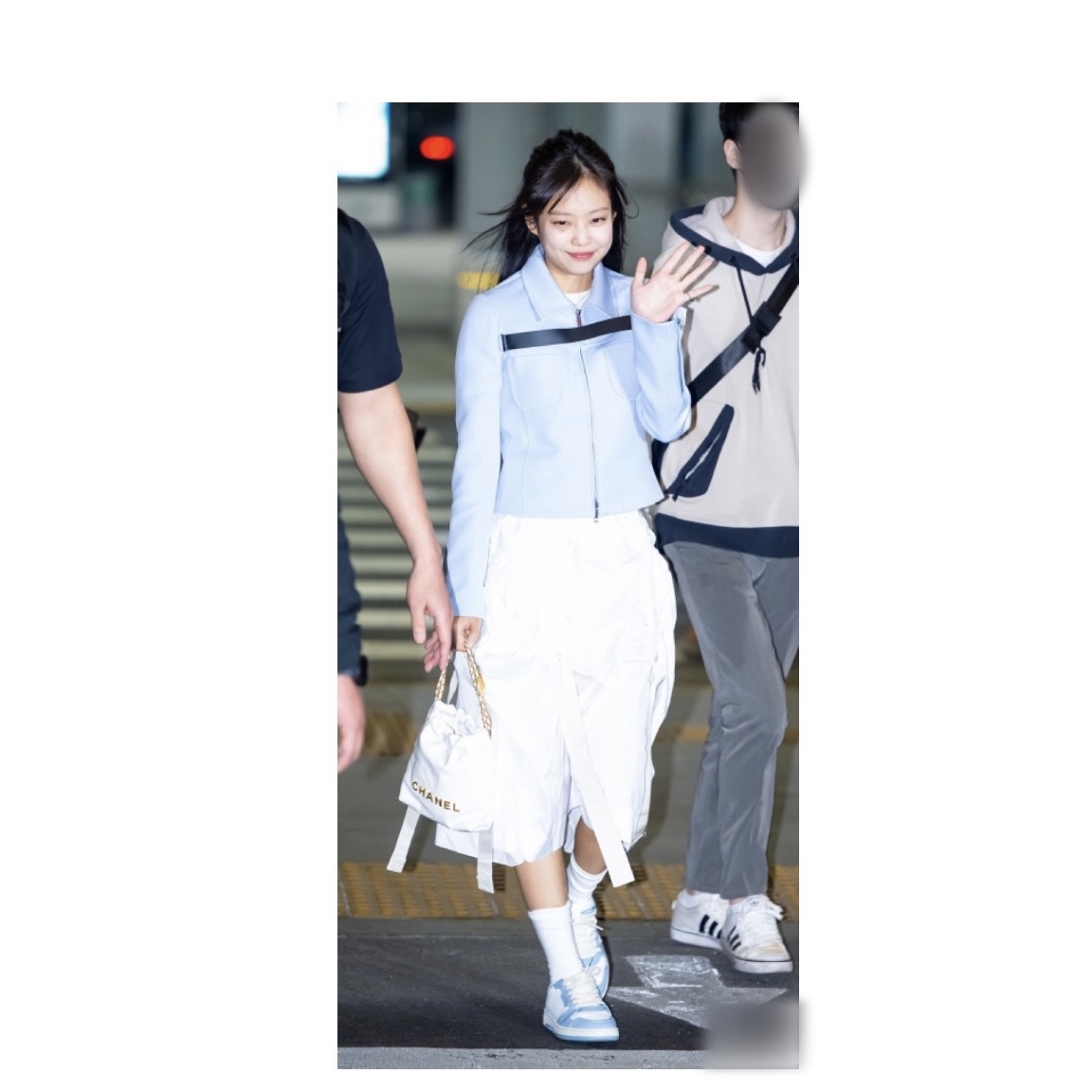 (W) Axel Arigato Dice Lo Sneakers White Dusty Blue 착용 스타일 - 2
