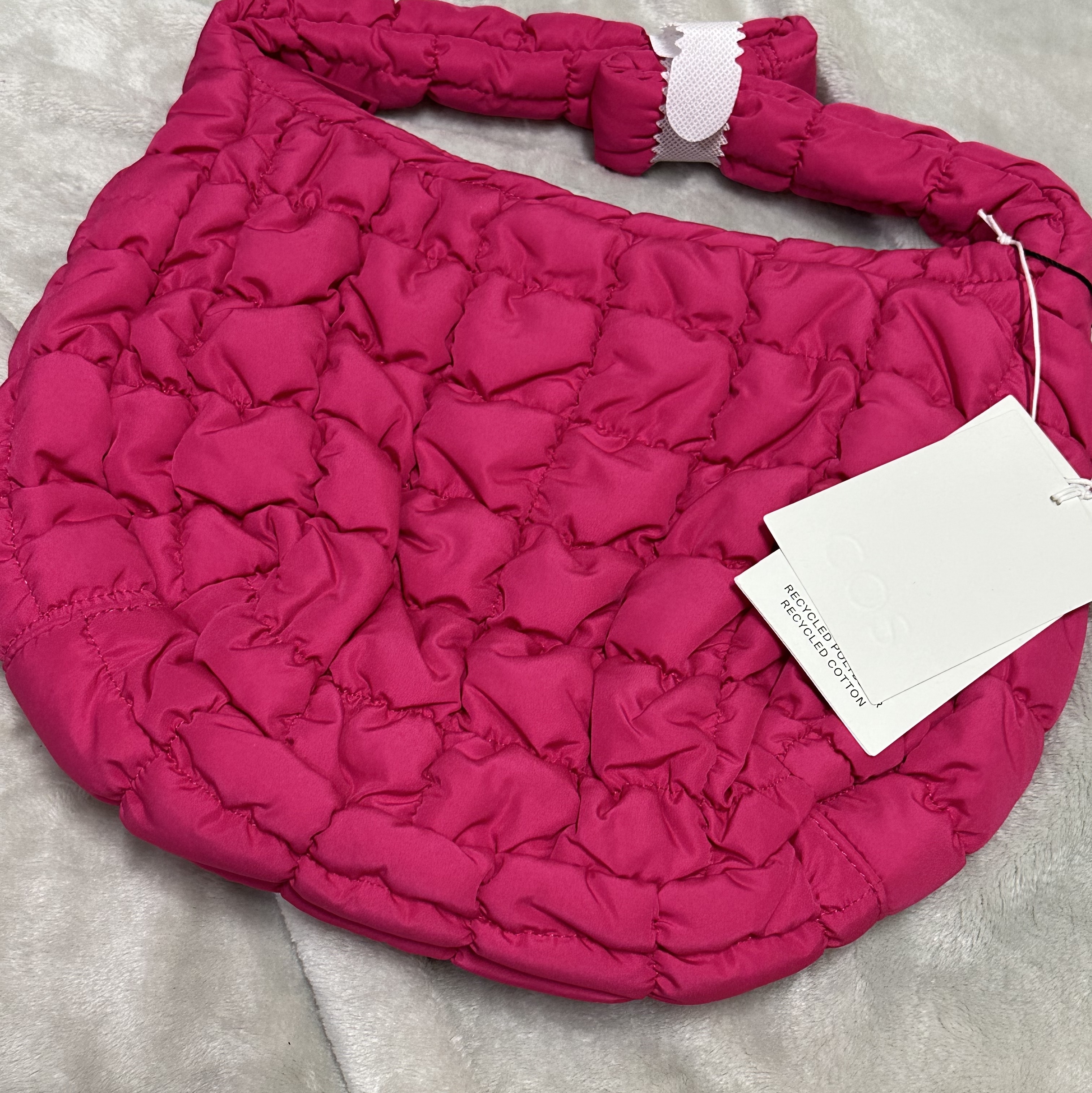 COS Quilted Mini Bag Pink 착용 스타일