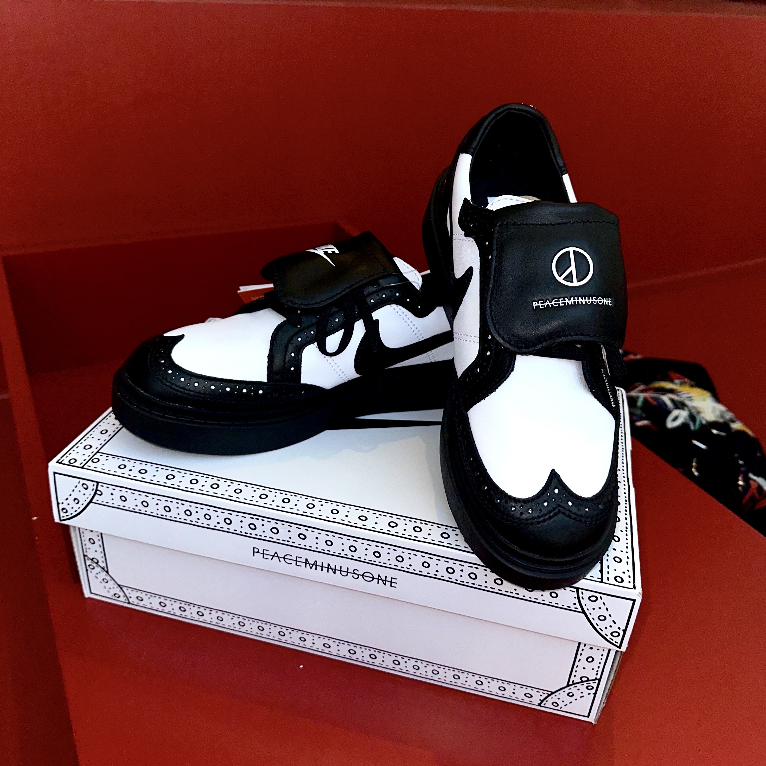 Nike x Peaceminusone Kwondo1 Black and White 착용 스타일 - 1