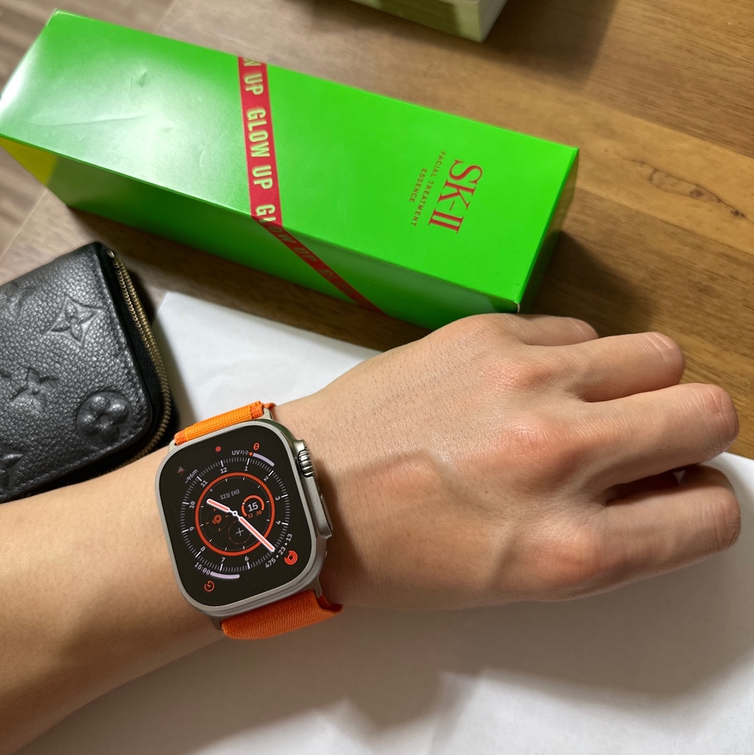 Apple Watch Ultra 49mm Titanium Case with Ocean Band Midnight (Korean Ver.), Louis Vuitton Zippy Coin Purse Monogram Empreinte Black 착용 스타일