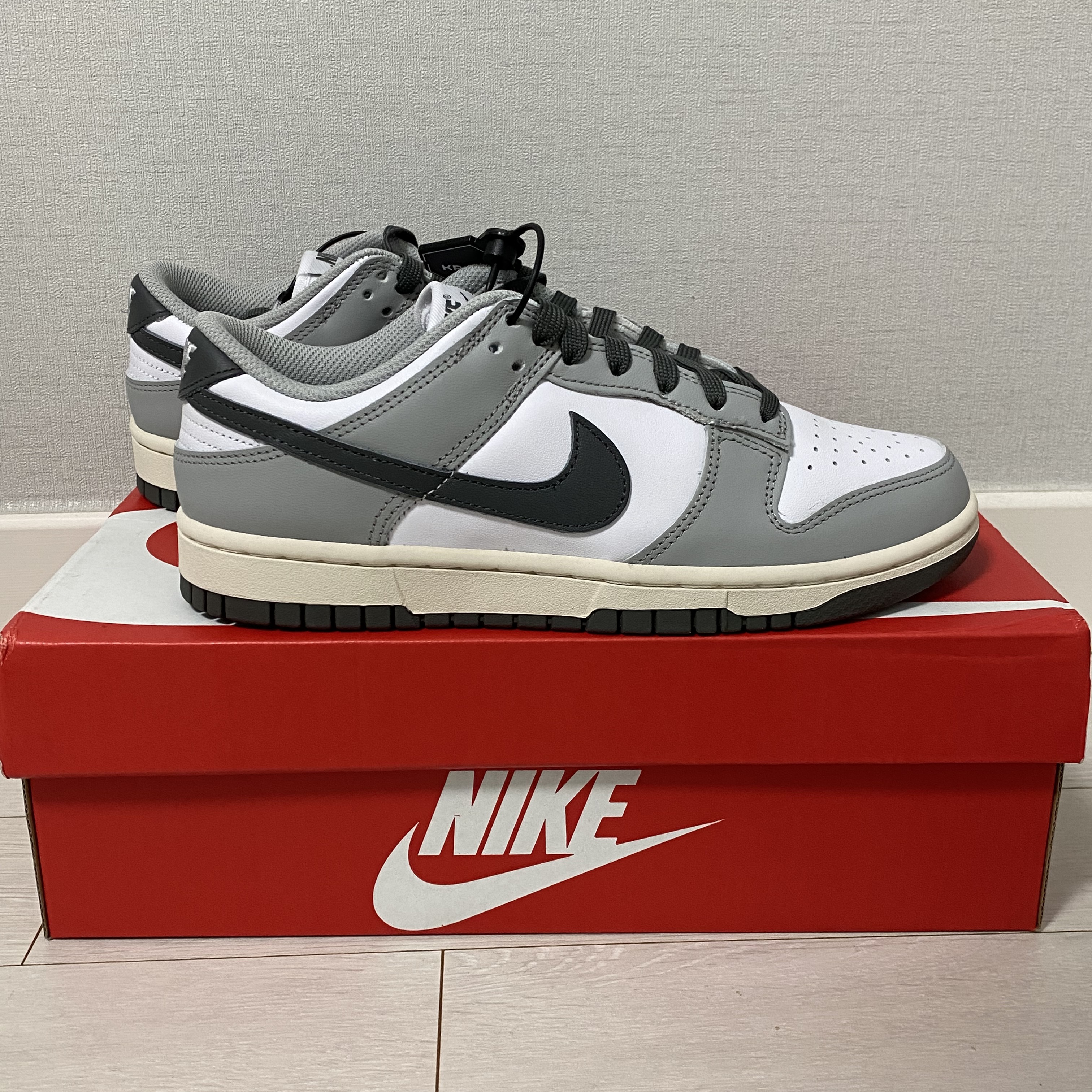 (W) Nike Dunk Low Light Smoke Grey 착용 스타일